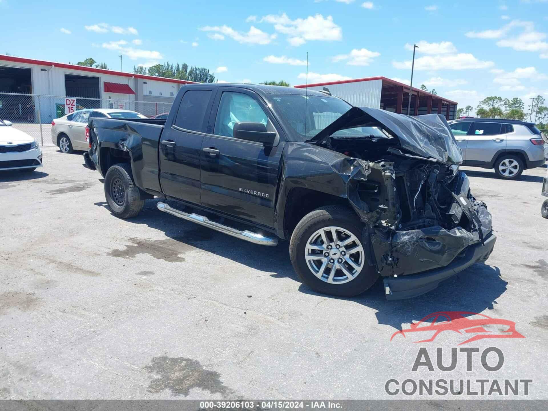 CHEVROLET SILVERADO 1500 2018 - 1GCRCPEH8JZ333498