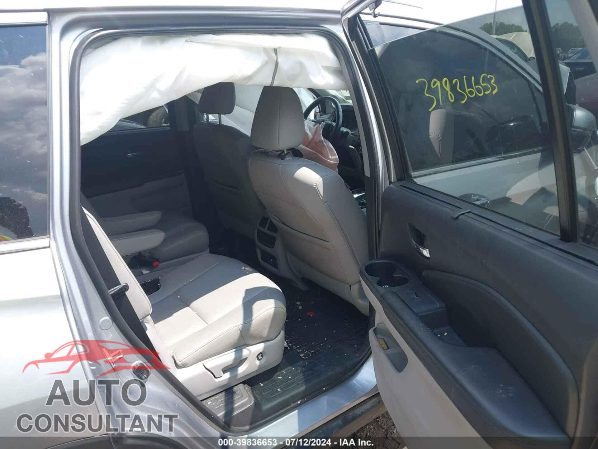 HONDA PILOT 2019 - 5FNYF6H69KB056181
