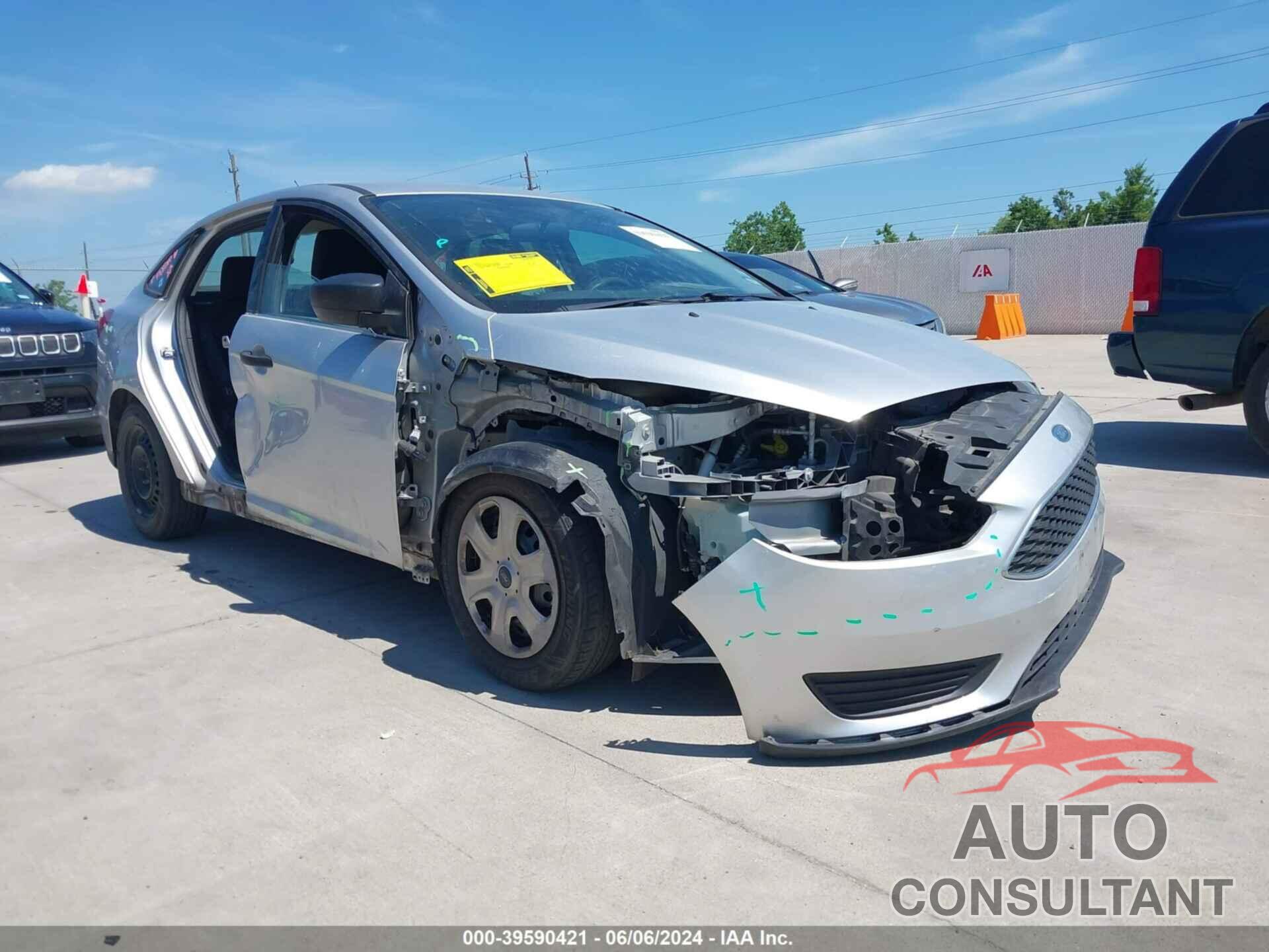 FORD FOCUS 2018 - 1FADP3E20JL223153