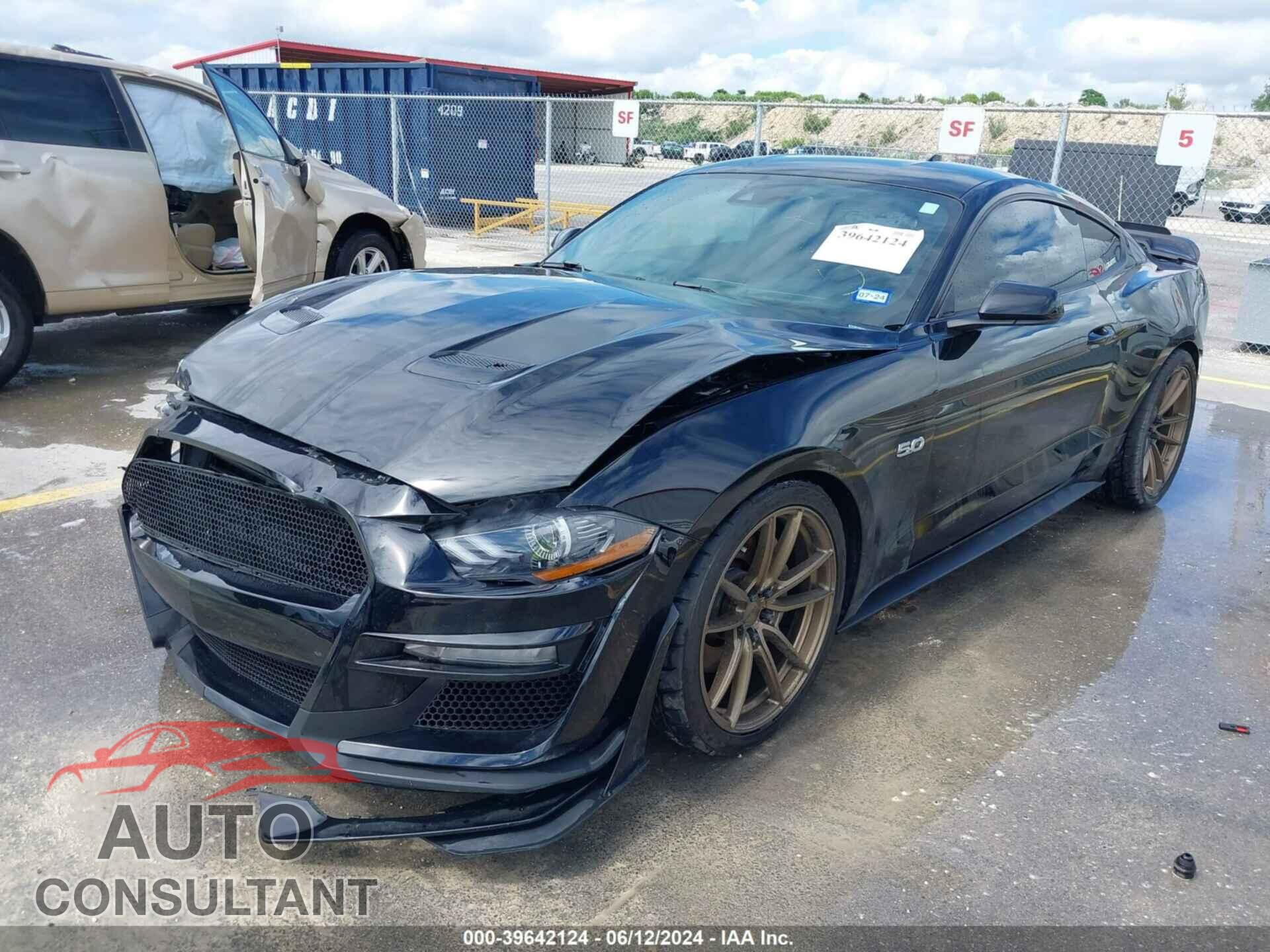 FORD MUSTANG 2020 - 1FA6P8CF7L5158451