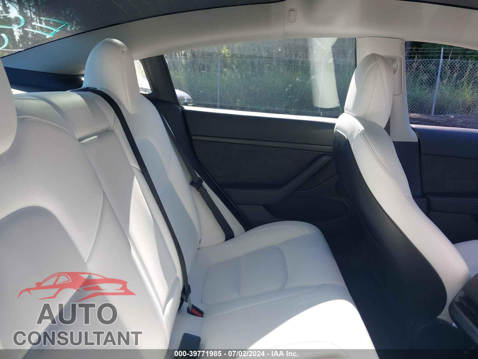 TESLA MODEL 3 2022 - 5YJ3E1EA1NF310656