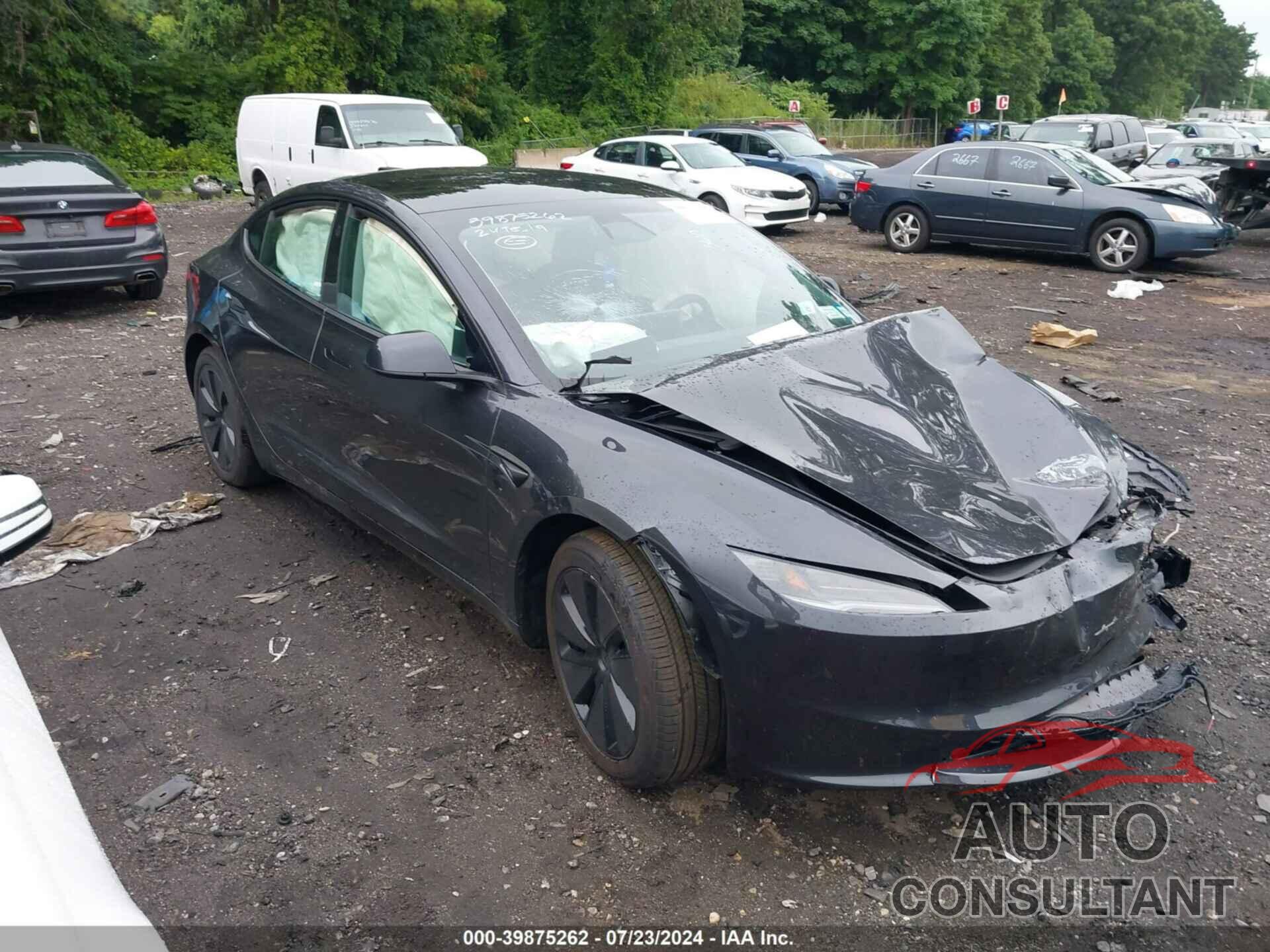 TESLA MODEL 3 2024 - 5YJ3E1EA8RF735099