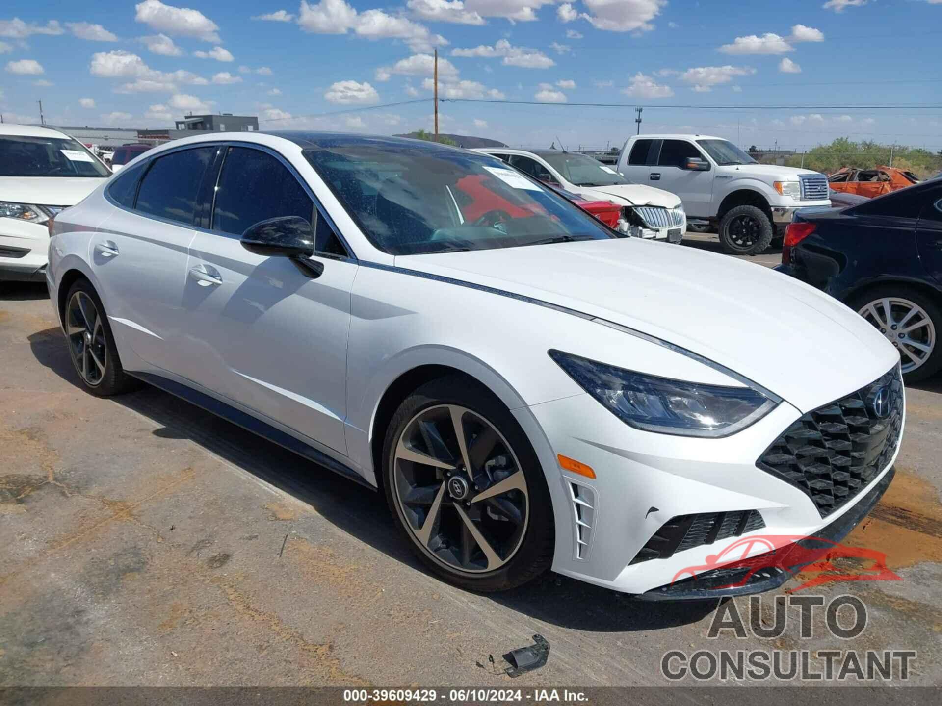 HYUNDAI SONATA 2023 - KMHL44J26PA294948