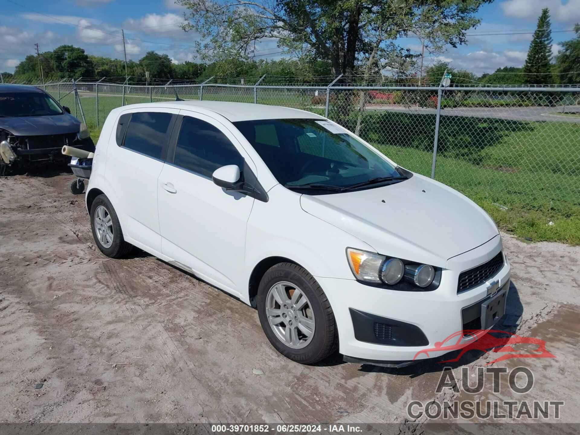 CHEVROLET SONIC 2014 - 1G1JC6SH8E4131980