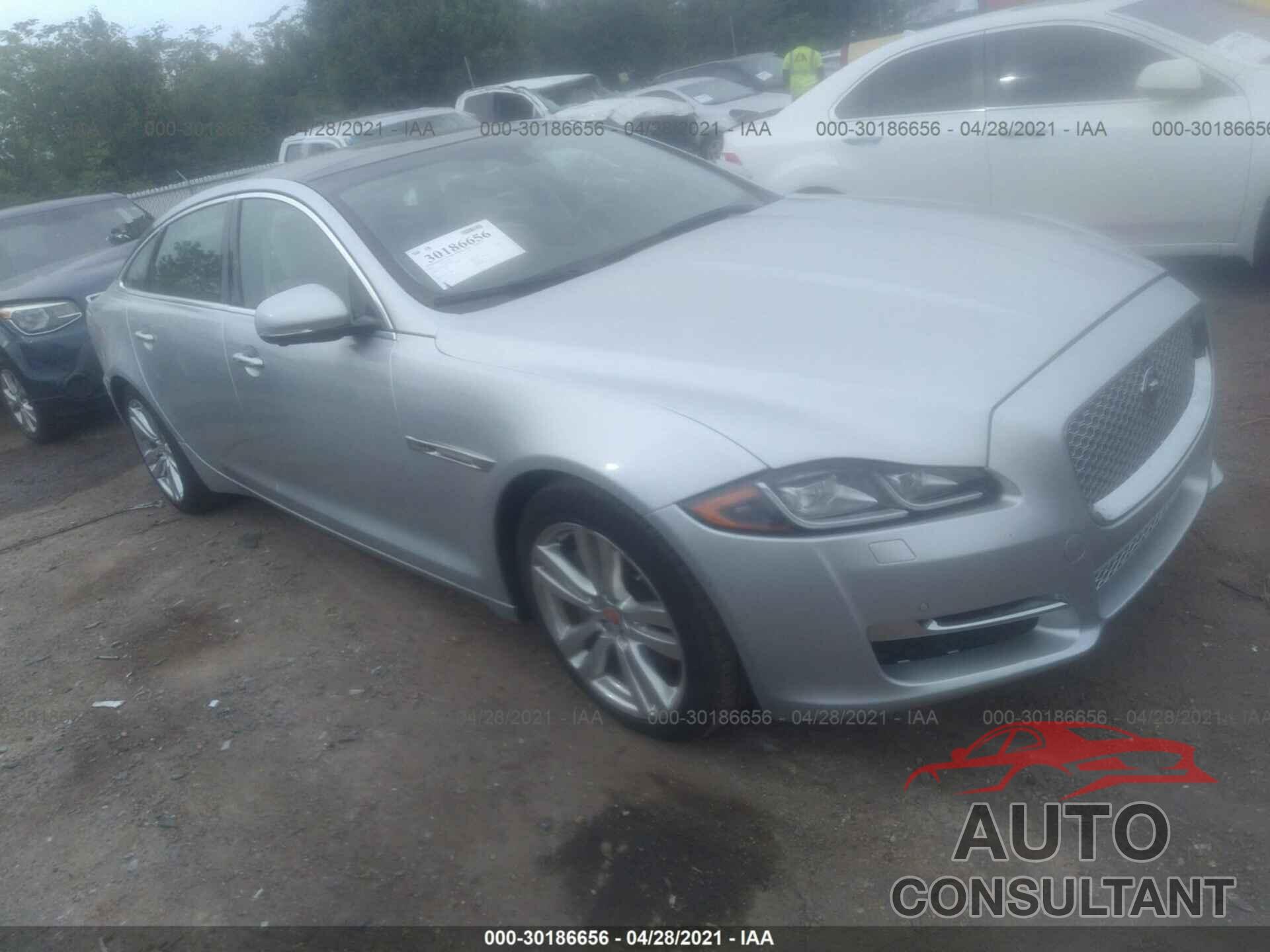 JAGUAR XJ 2017 - SAJWA2G73H8W09880