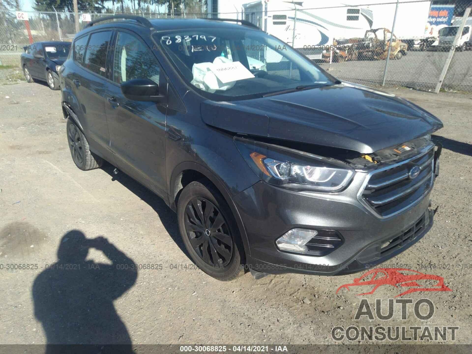 FORD ESCAPE 2017 - 1FMCU9GD5HUA72083