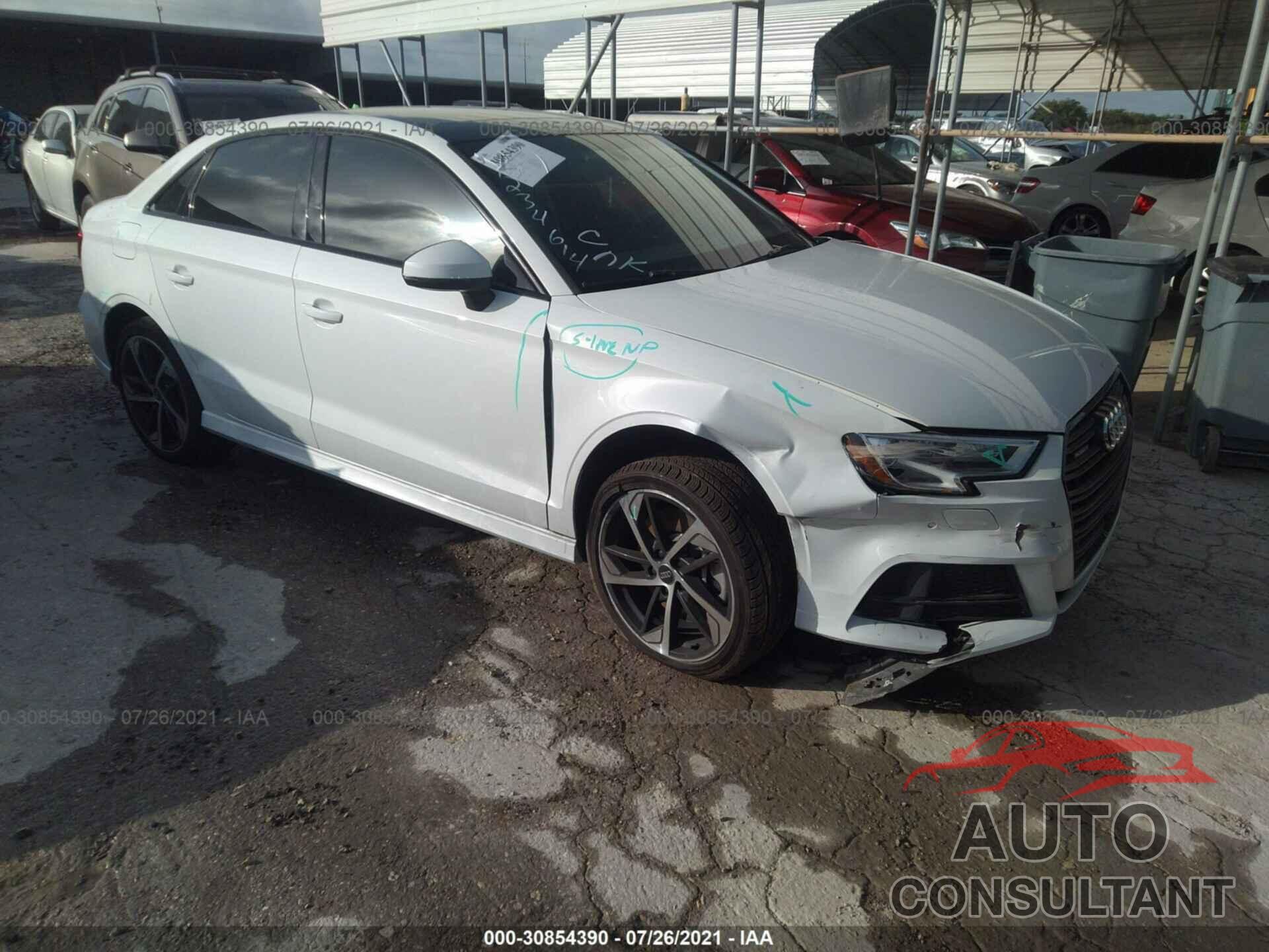 AUDI A3 SEDAN 2020 - WAUBEGFF7LA001124