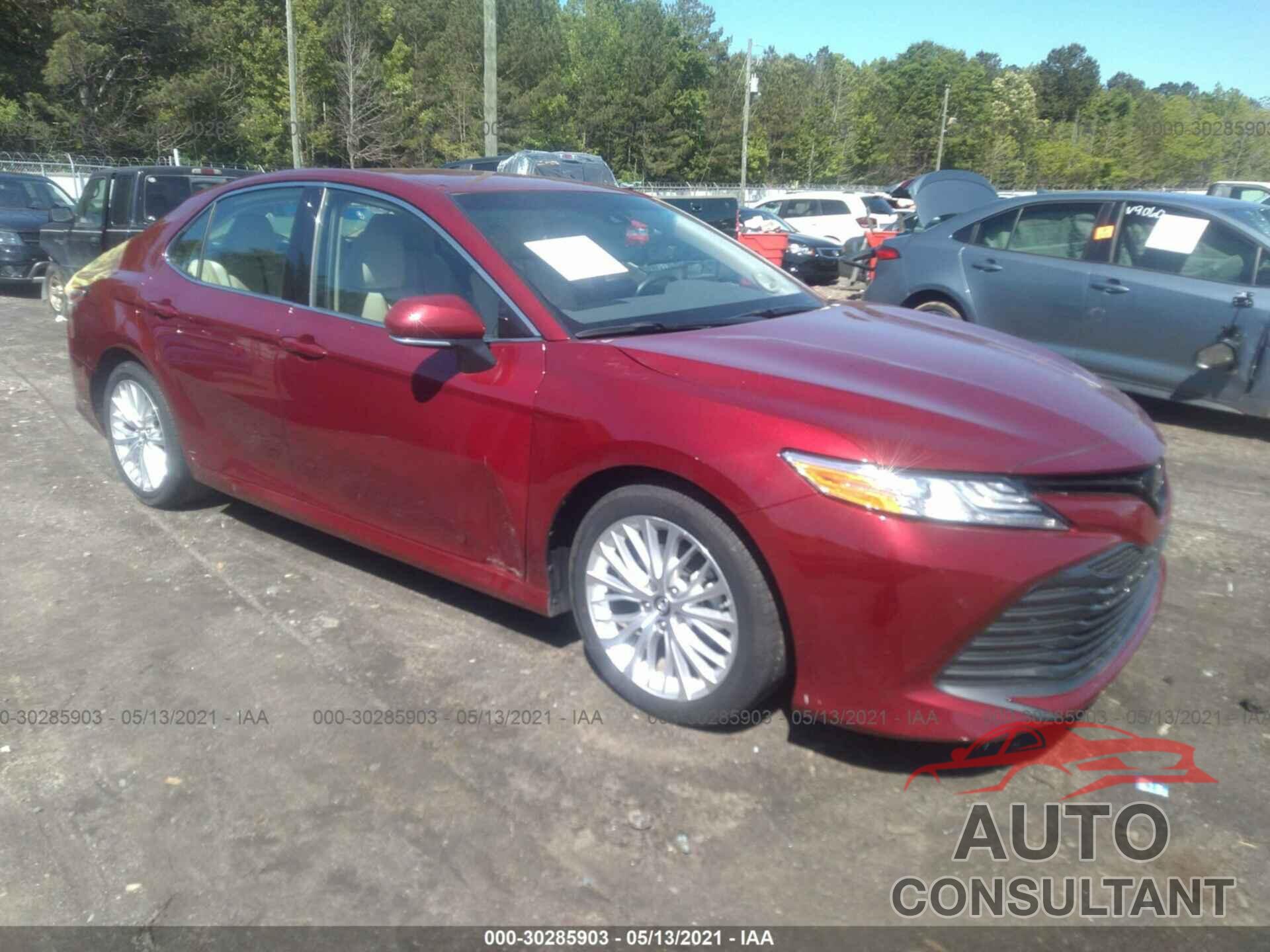 TOYOTA CAMRY 2018 - 4T1B11HK4JU553855