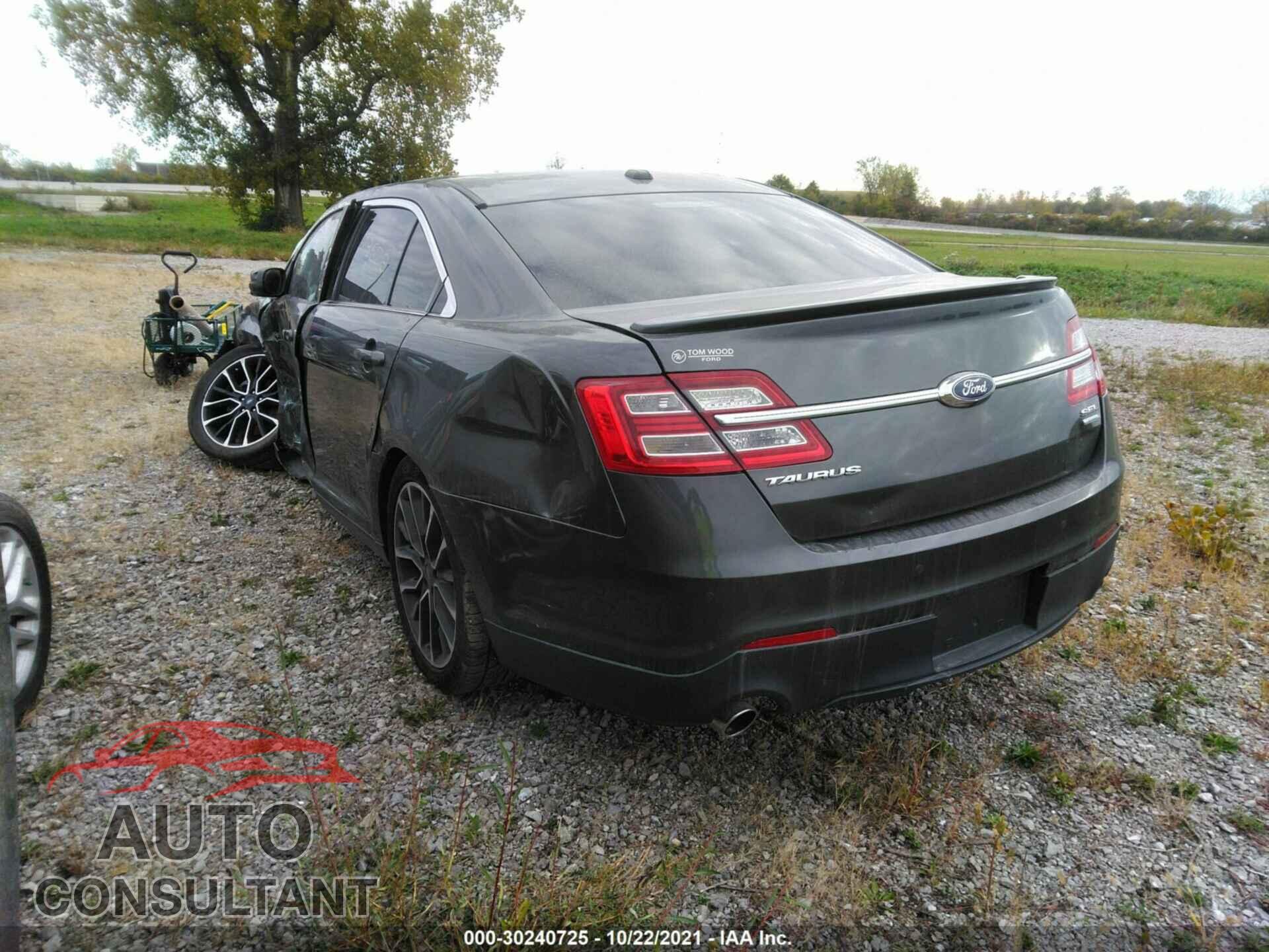 FORD TAURUS 2017 - 1FAHP2E92HG142926