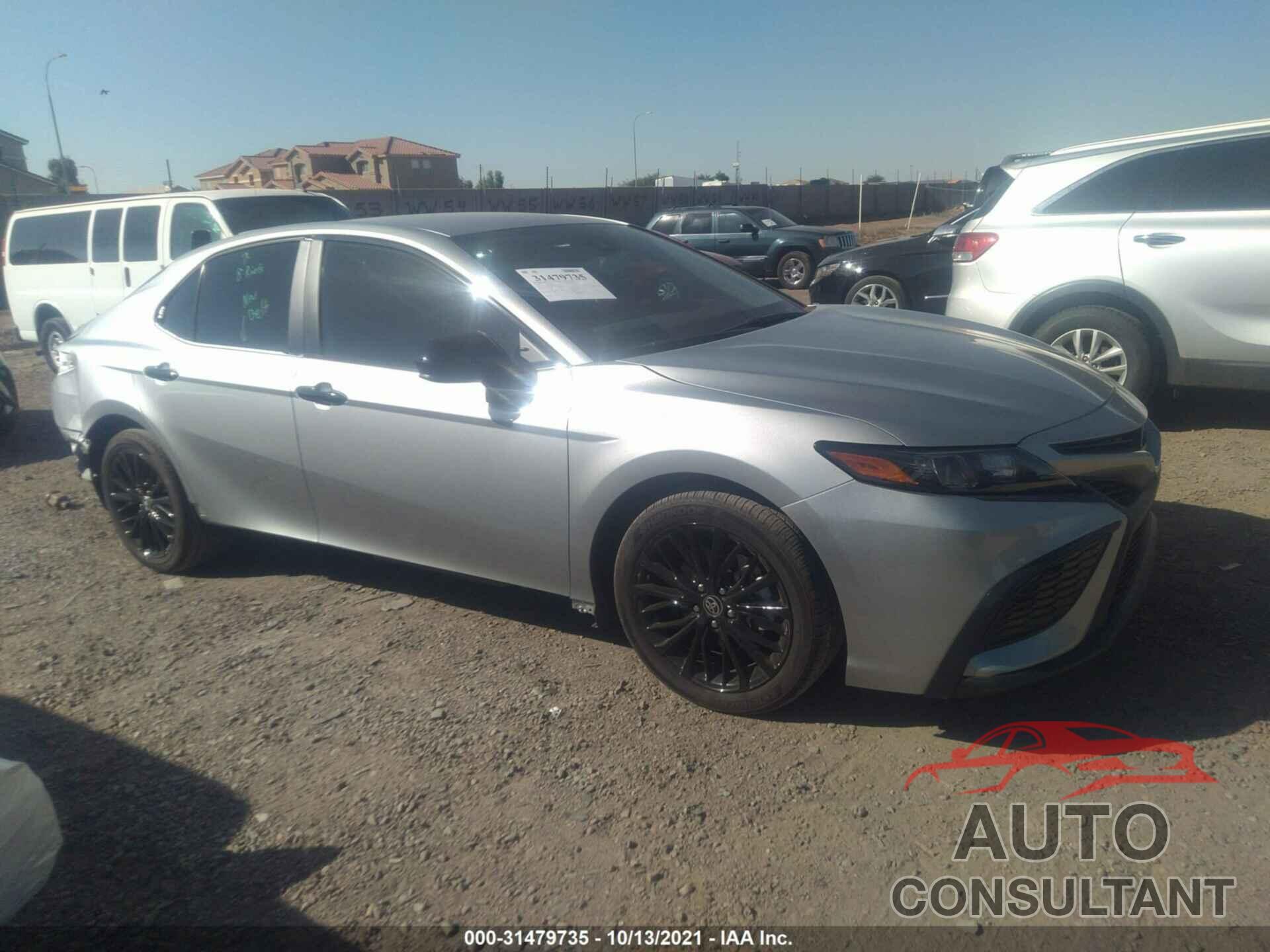TOYOTA CAMRY 2021 - 4T1G11AKXMU488627