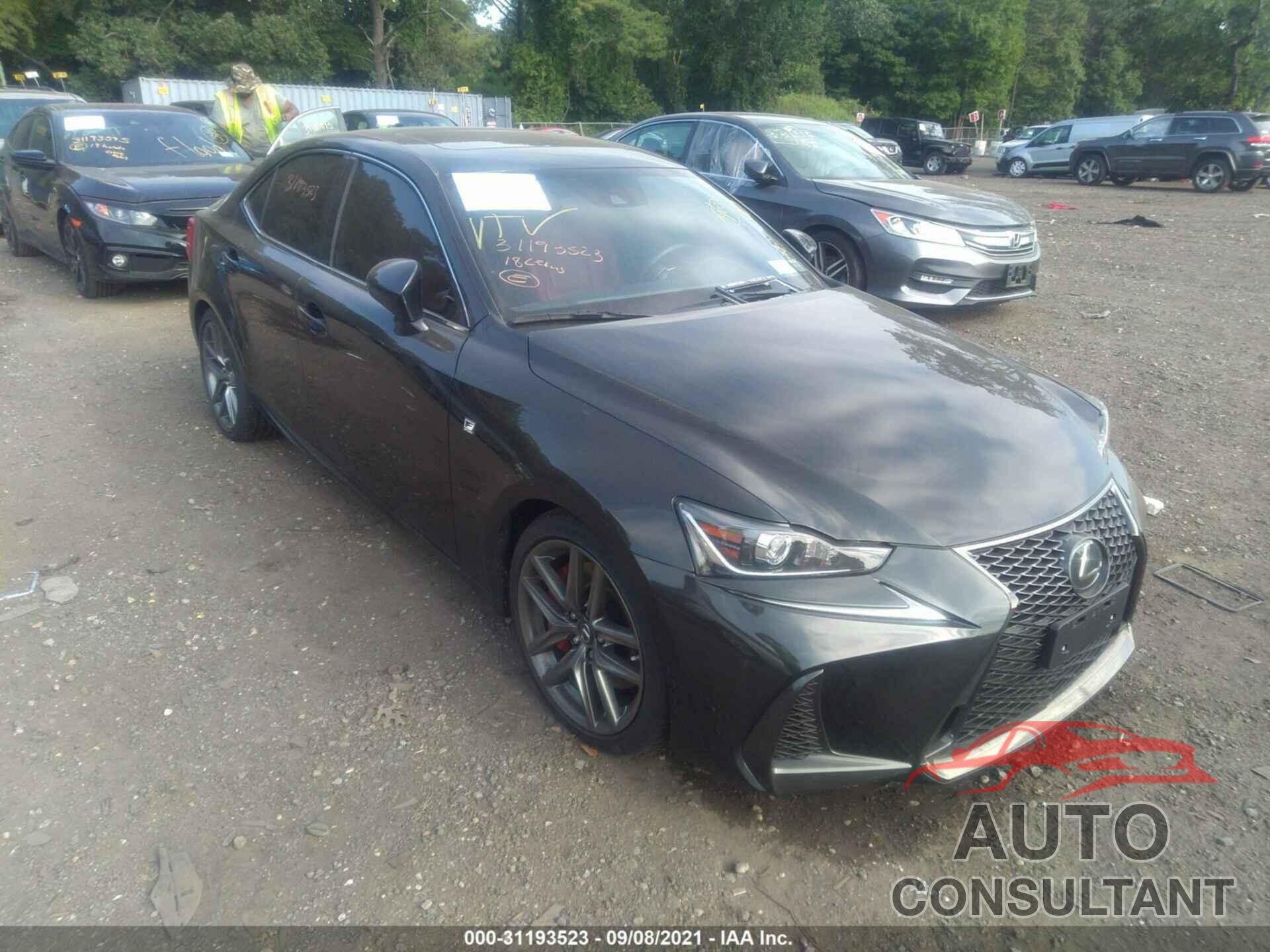 LEXUS IS 2018 - JTHC81D22J5033351