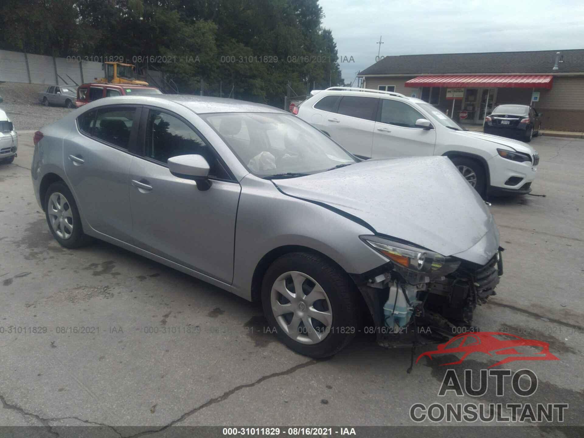MAZDA MAZDA3 4-DOOR 2017 - 3MZBN1U71HM147697