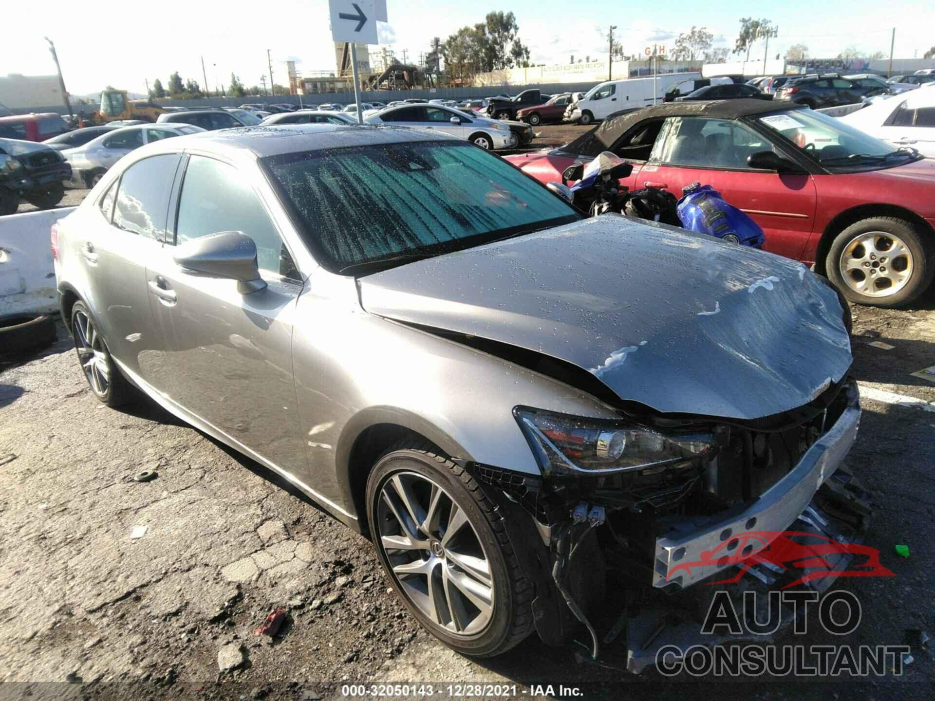 LEXUS IS 2018 - JTHBA1D29J5077718