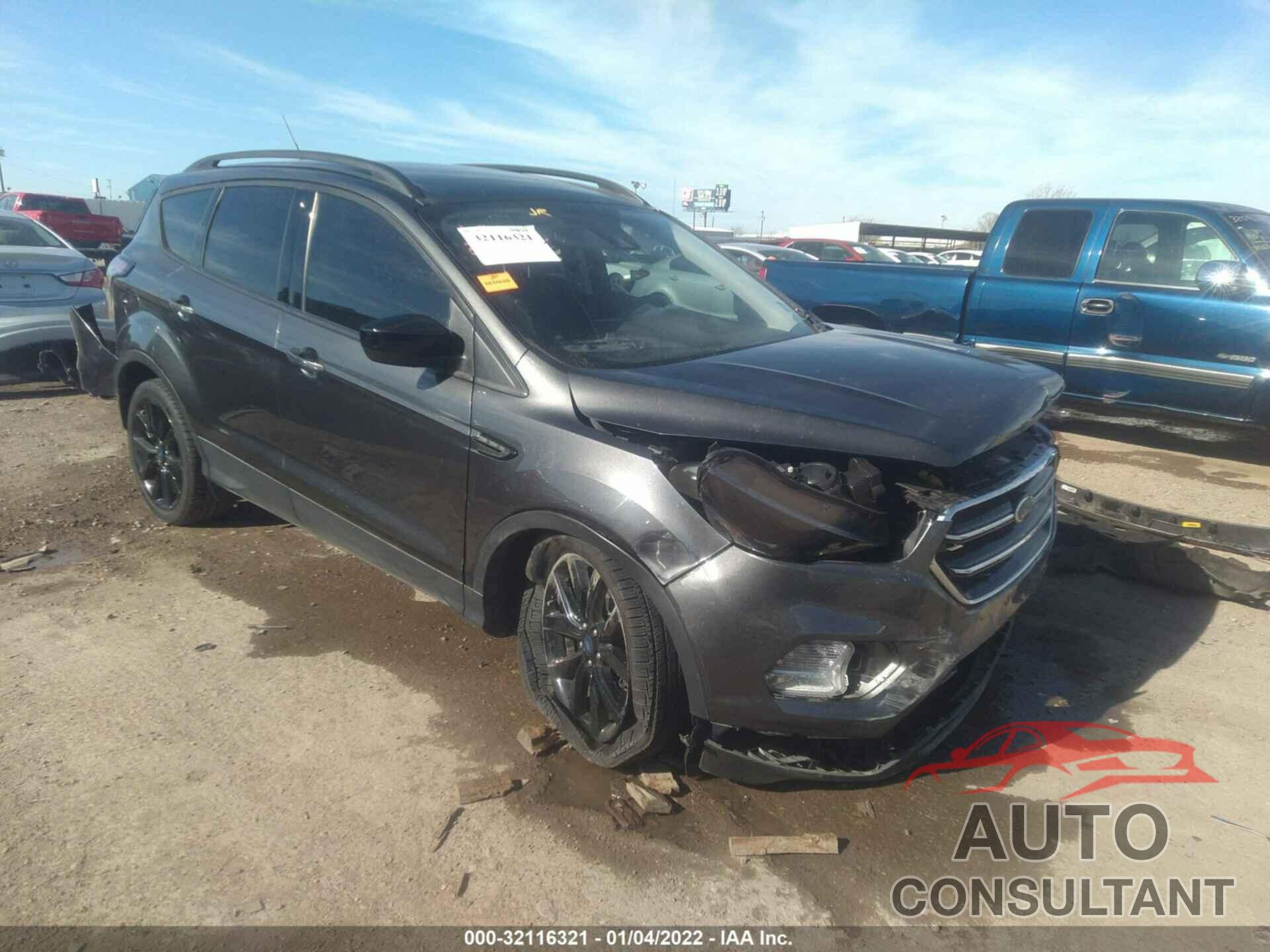 FORD ESCAPE 2018 - 1FMCU0GD3JUD50318