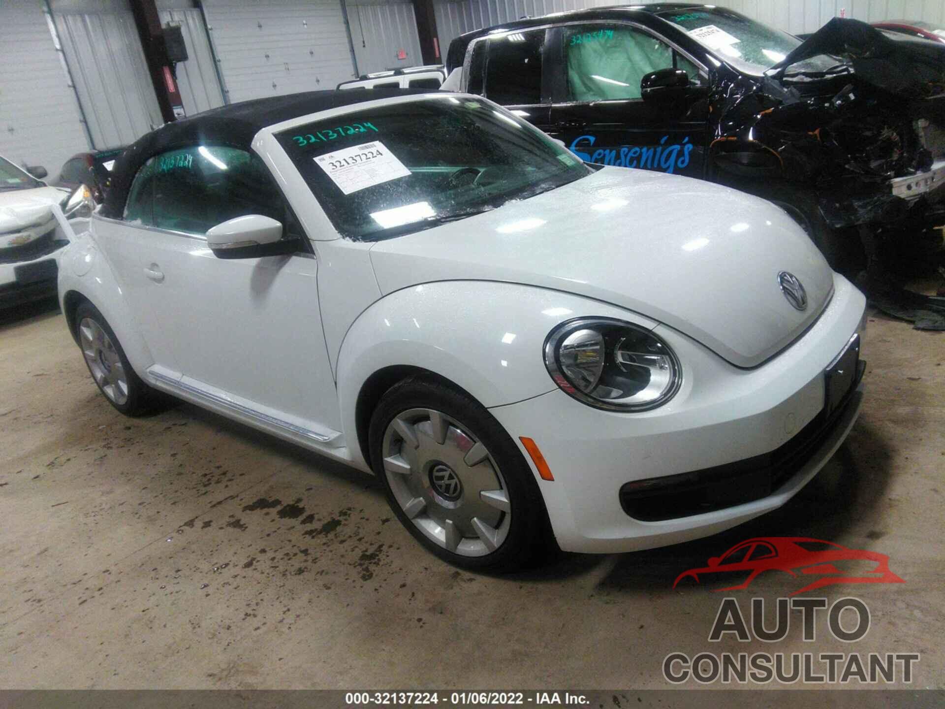 VOLKSWAGEN BEETLE CONVERTIBLE 2016 - 3VW517AT6GM802755