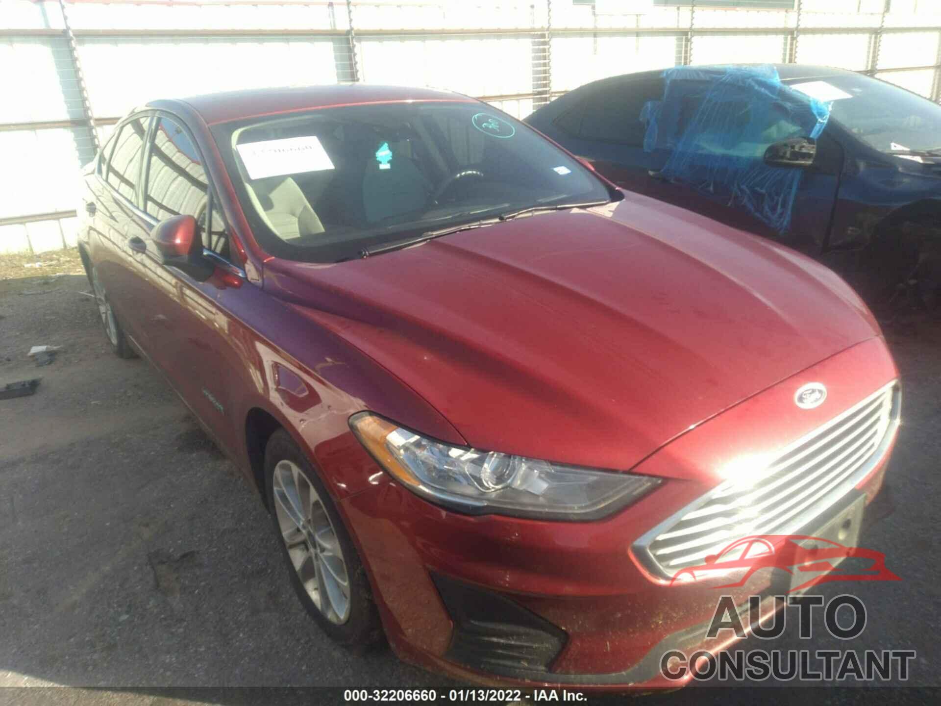 FORD FUSION HYBRID 2019 - 3FA6P0LU2KR206188