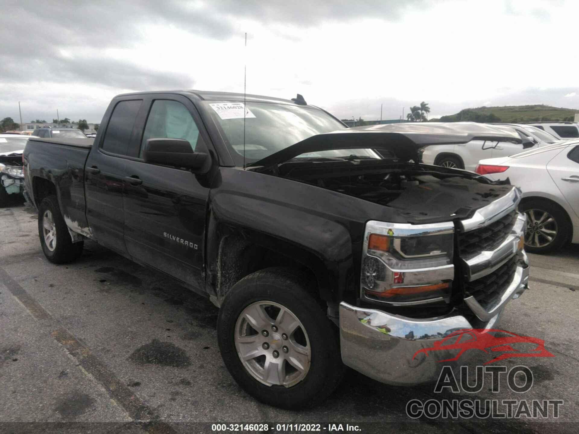 CHEVROLET SILVERADO 1500 2018 - 1GCRCREC9JZ176208