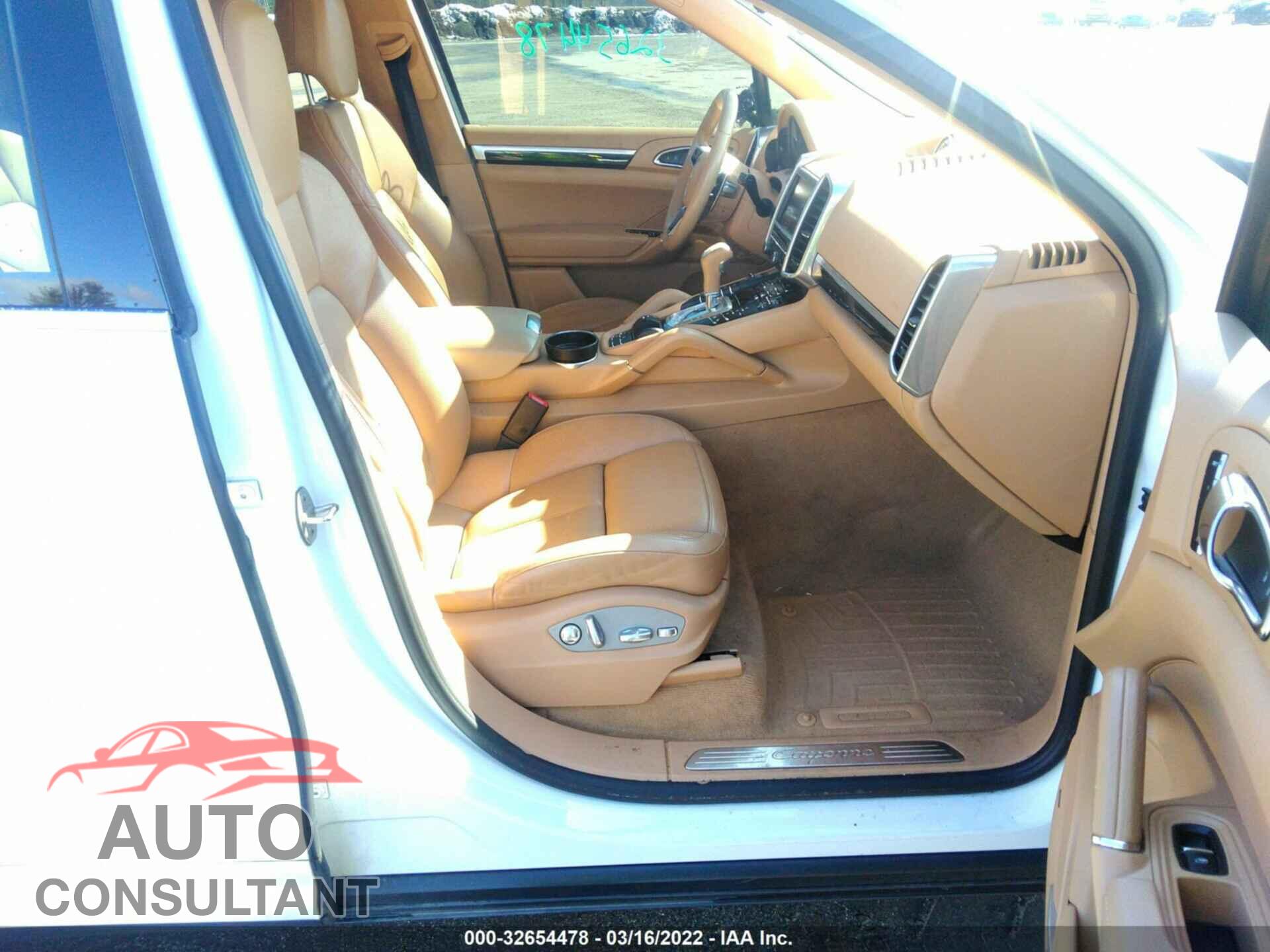 PORSCHE CAYENNE 2016 - WP1AA2A24GLA10602