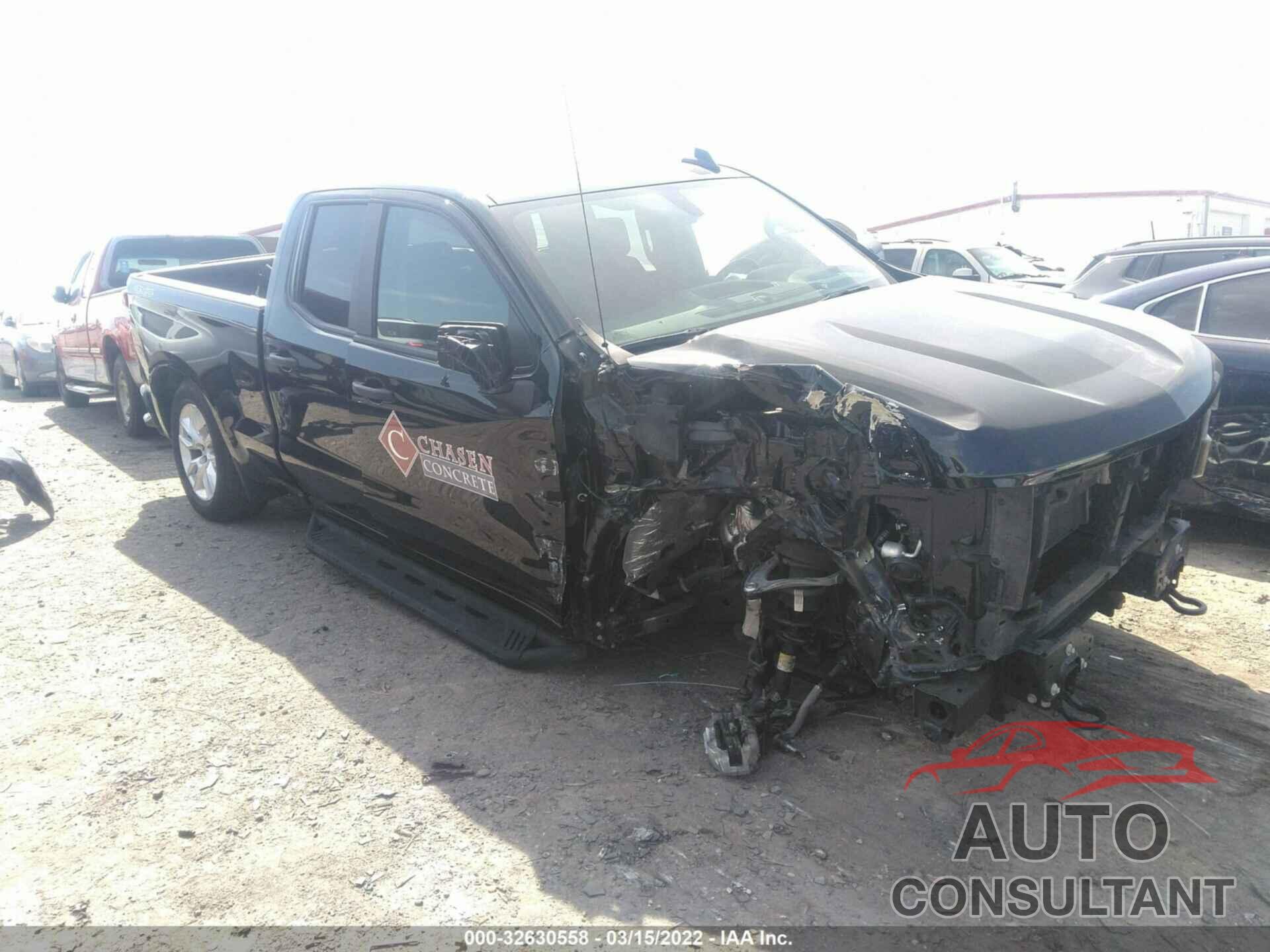 CHEVROLET SILVERADO 1500 2021 - 1GCRYBEF7MZ100414