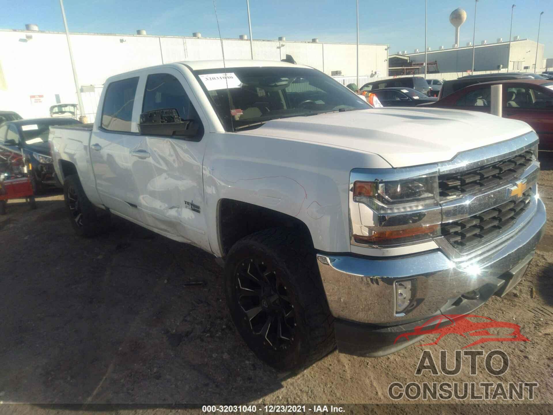 CHEVROLET SILVERADO 1500 2018 - 3GCUKREC8JG148185
