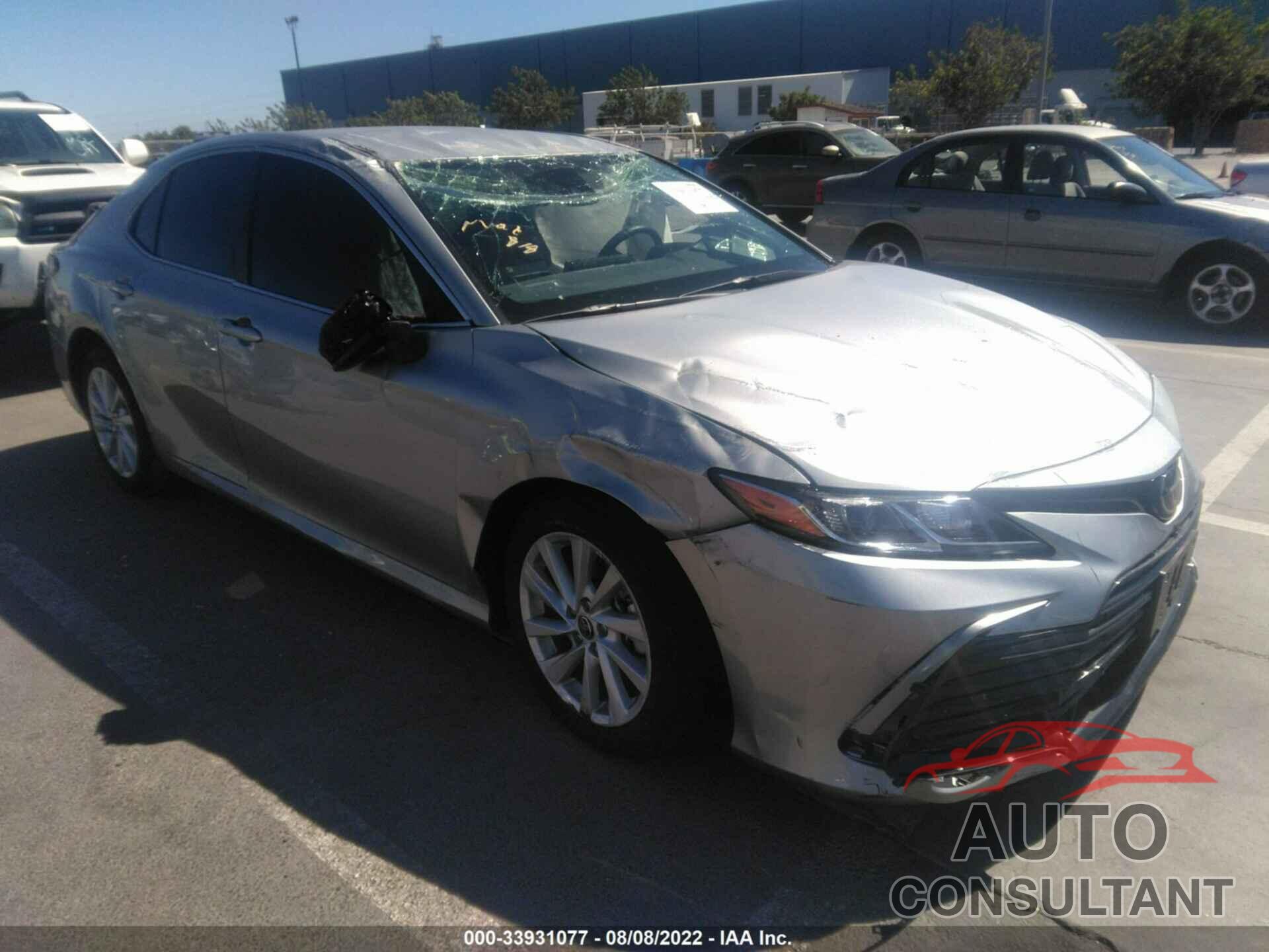 TOYOTA CAMRY 2022 - 4T1C11AK0NU018767