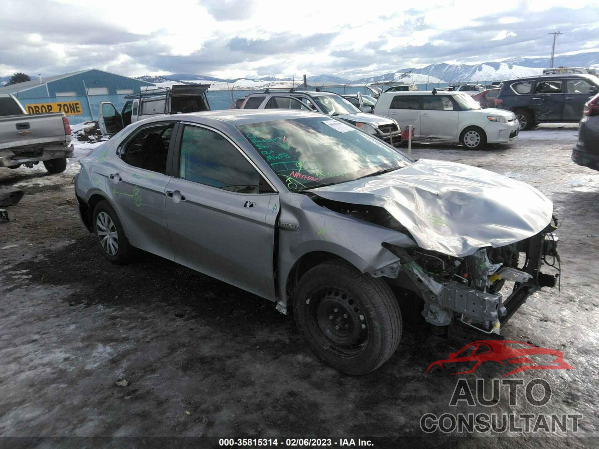 TOYOTA CAMRY 2021 - 4T1C31AK5MU568488