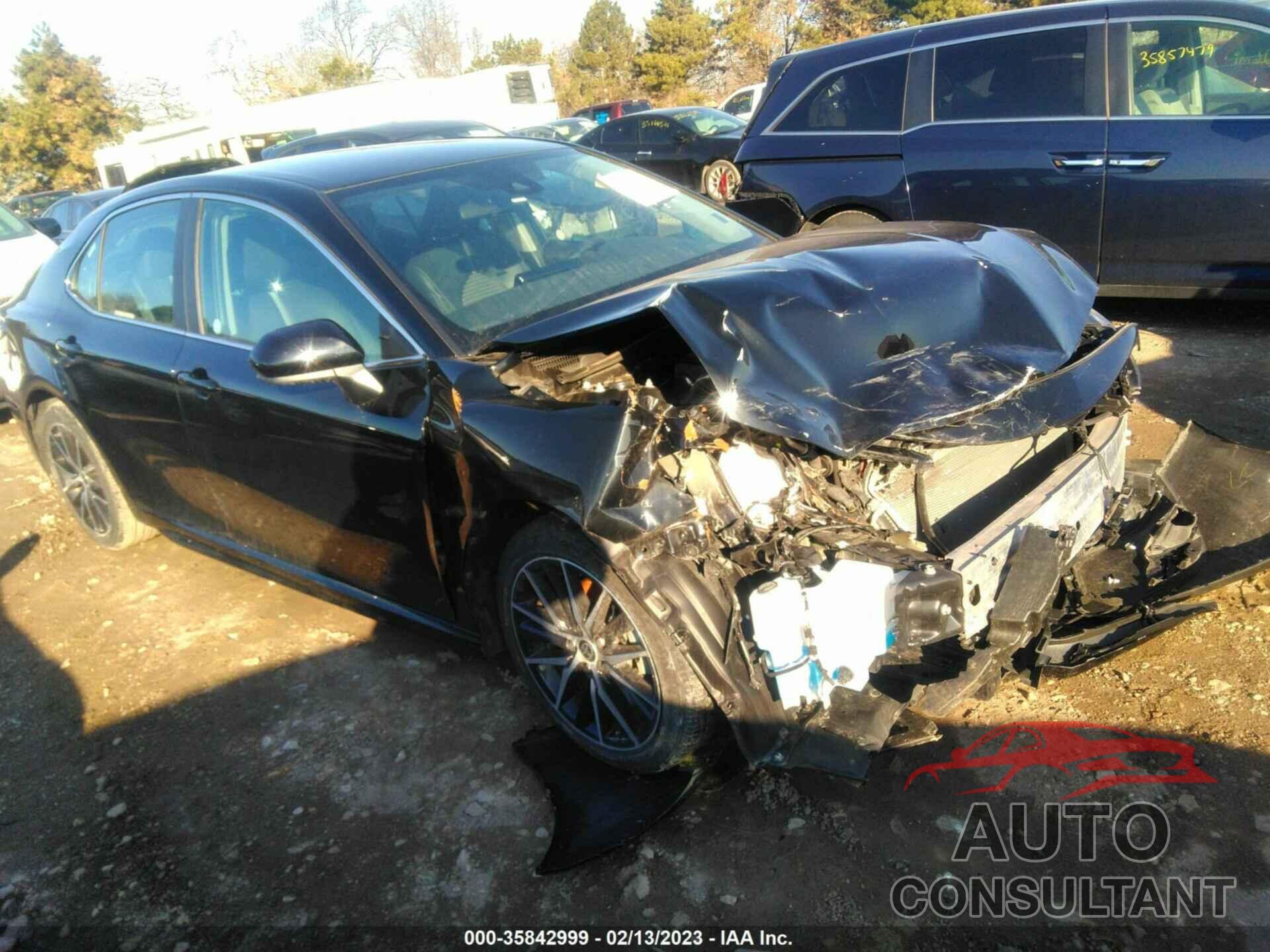 TOYOTA CAMRY 2021 - 4T1G11AK8MU553085
