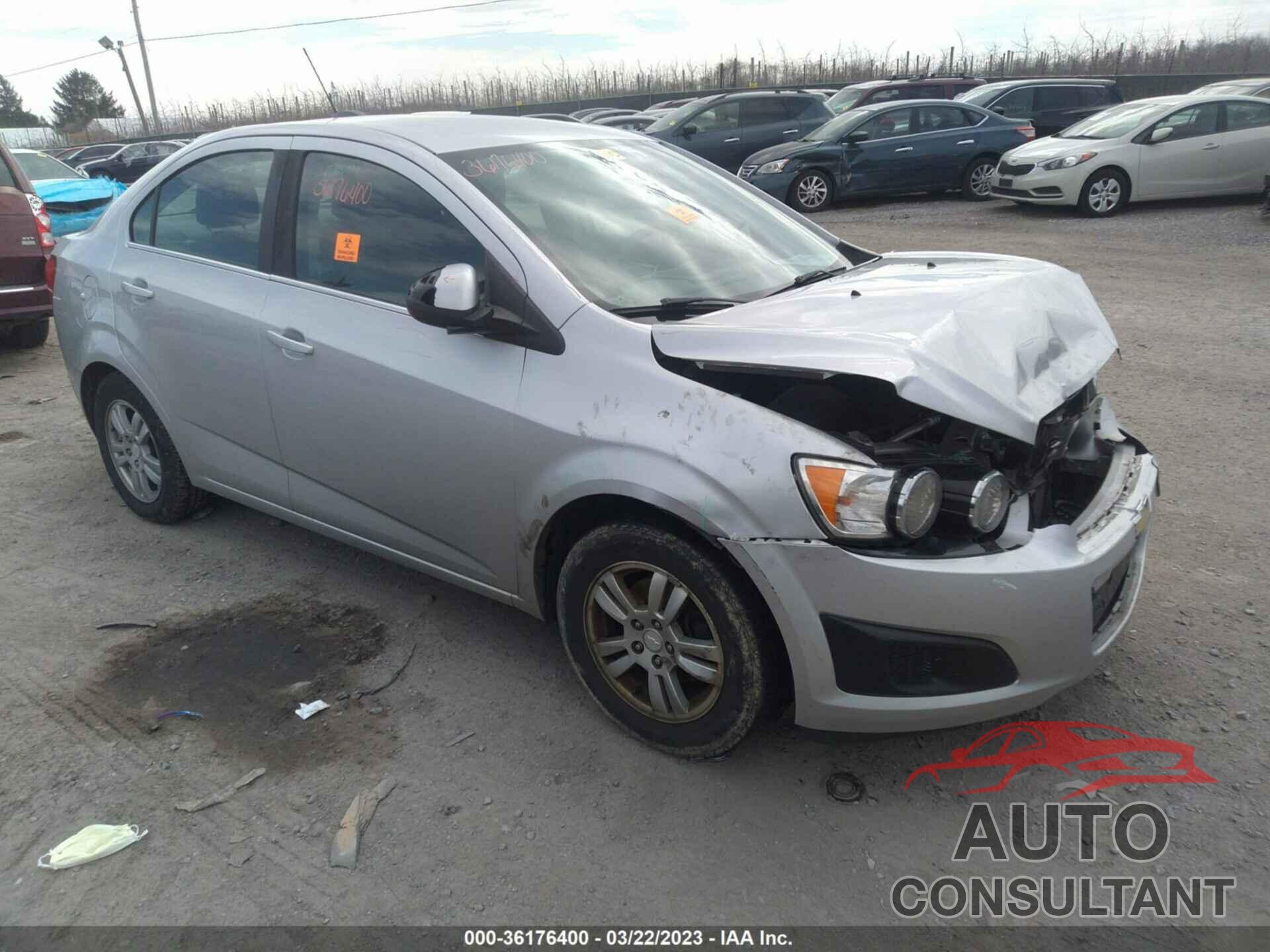 CHEVROLET SONIC 2015 - 1G1JC5SH0F4158764