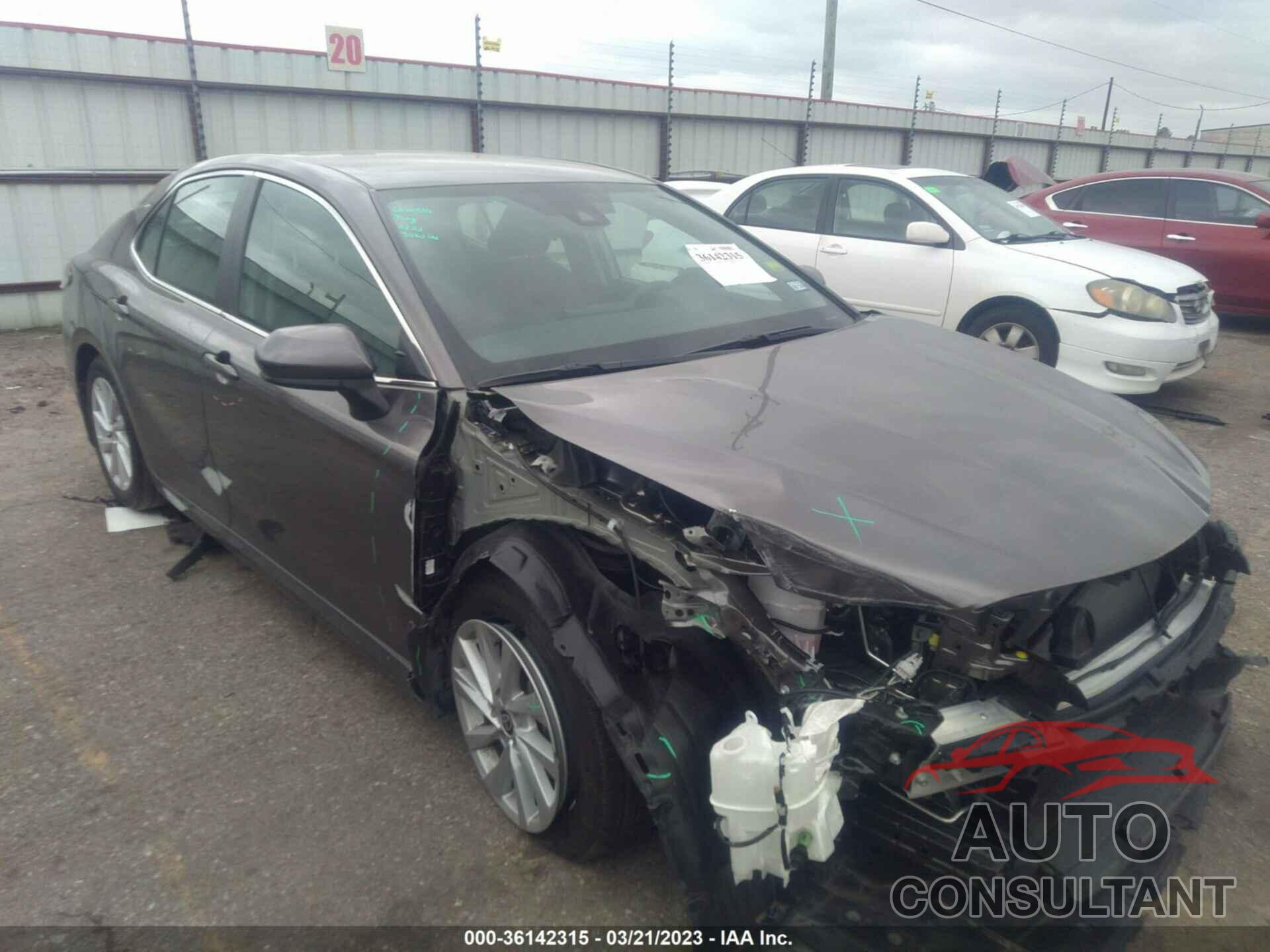 TOYOTA CAMRY 2022 - 4T1C11AK6NU051109