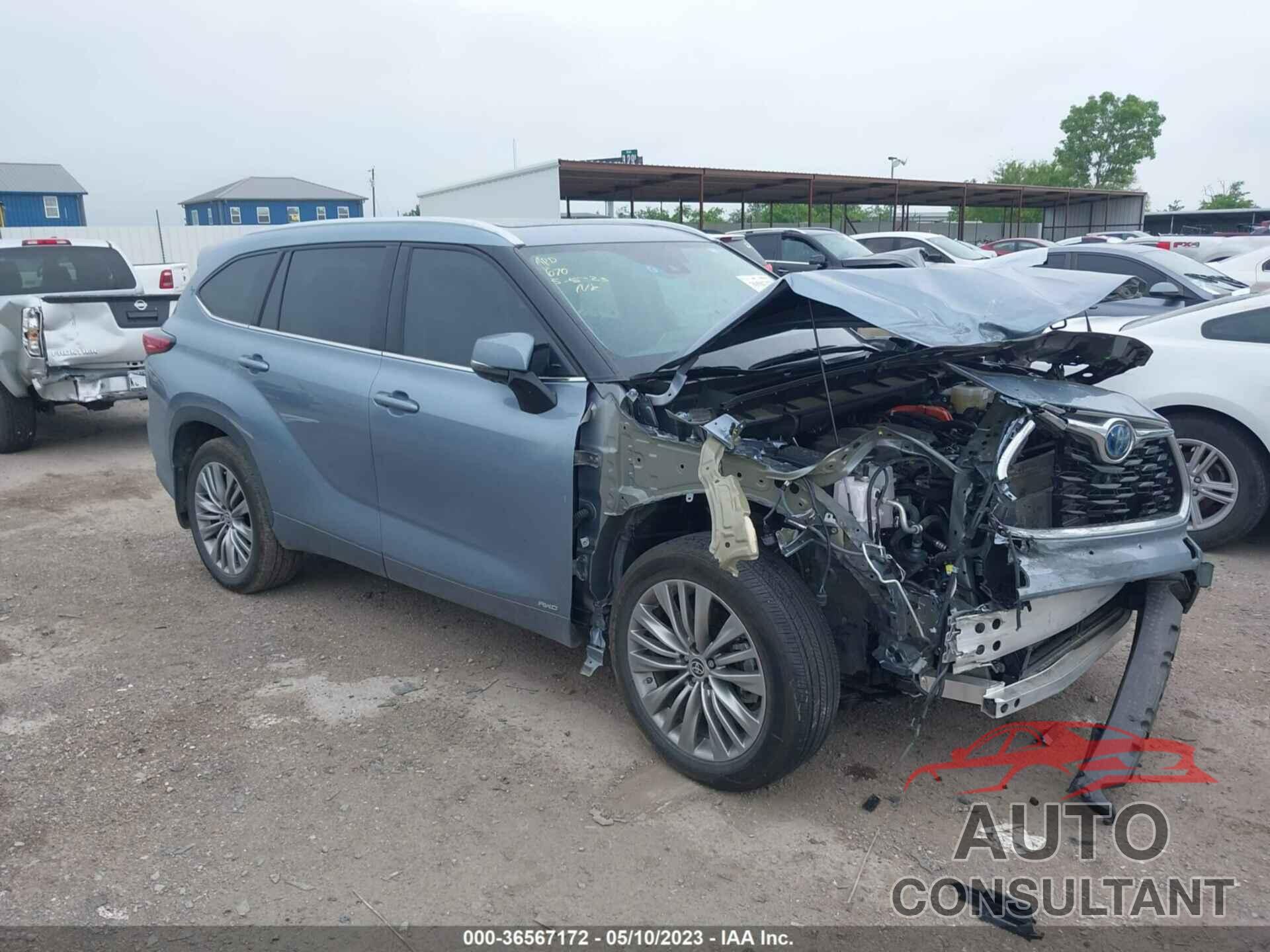 TOYOTA HIGHLANDER 2022 - 5TDEBRCHXNS080739