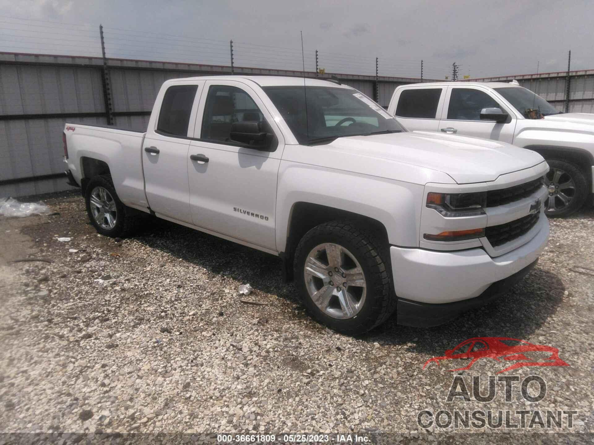 CHEVROLET SILVERADO 1500 2018 - 1GCVKPEC4JZ256506