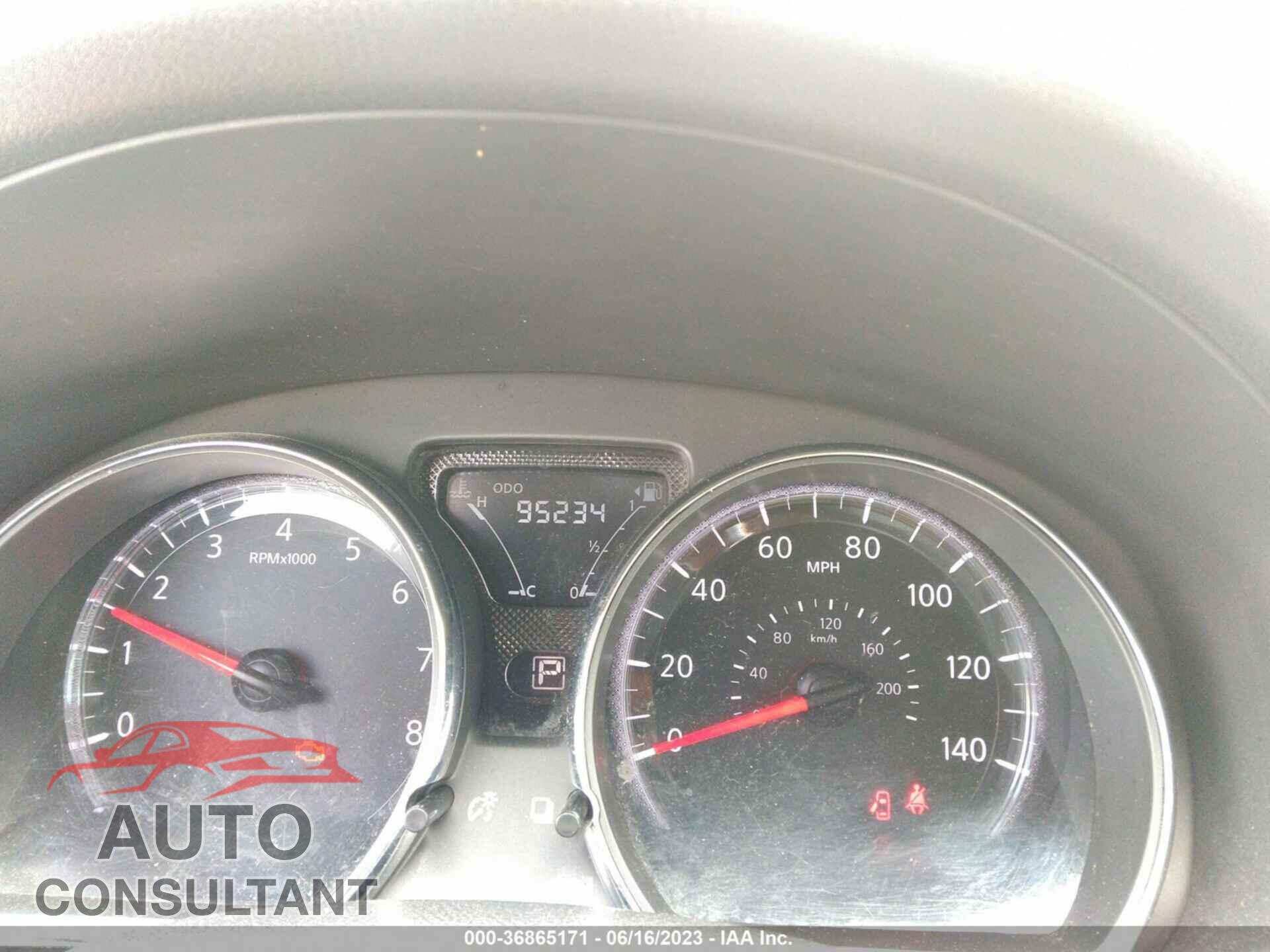 NISSAN VERSA 2017 - 3N1CN7AP3HL882477