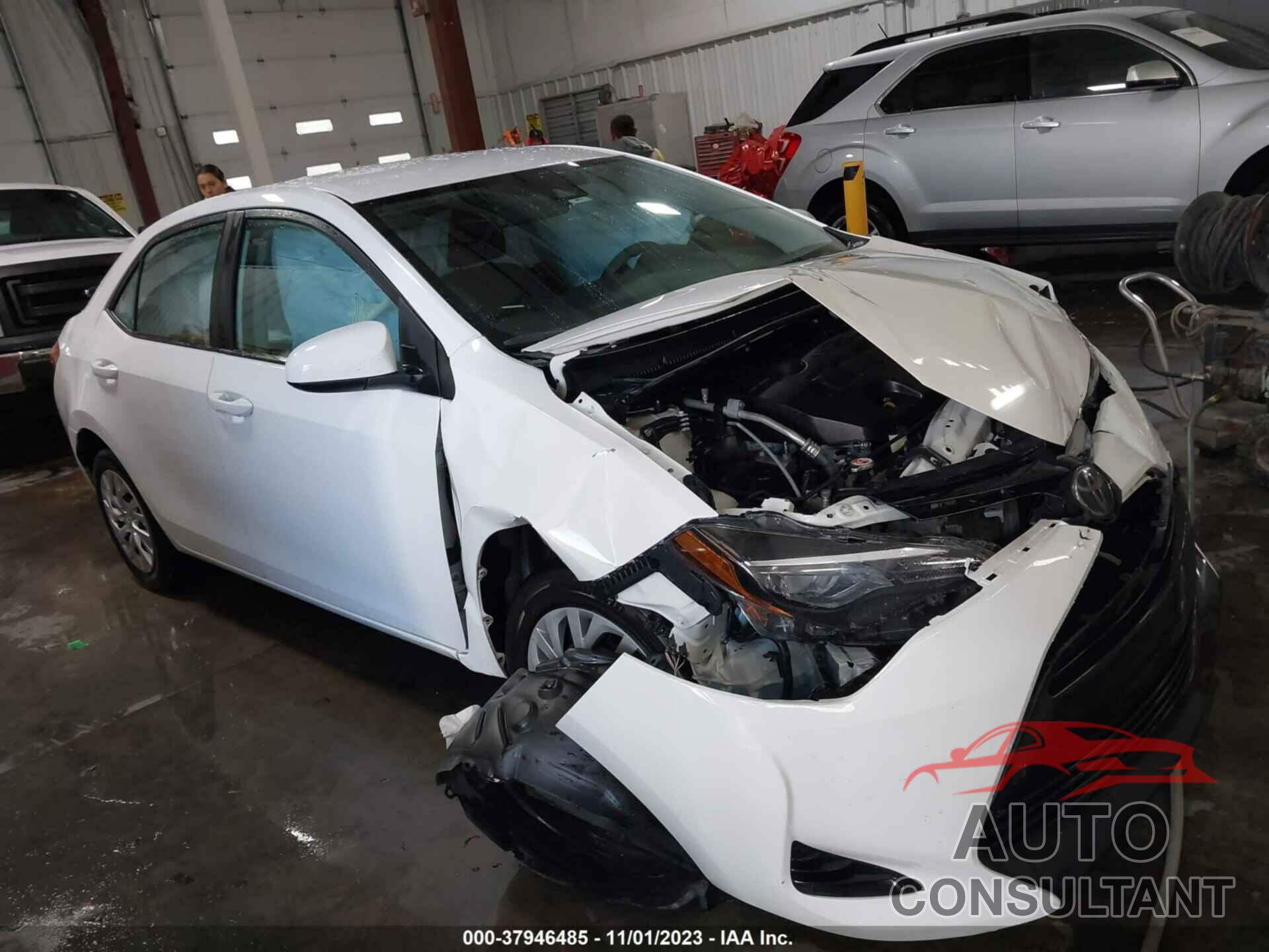 TOYOTA COROLLA 2018 - 5YFBURHE6JP813786