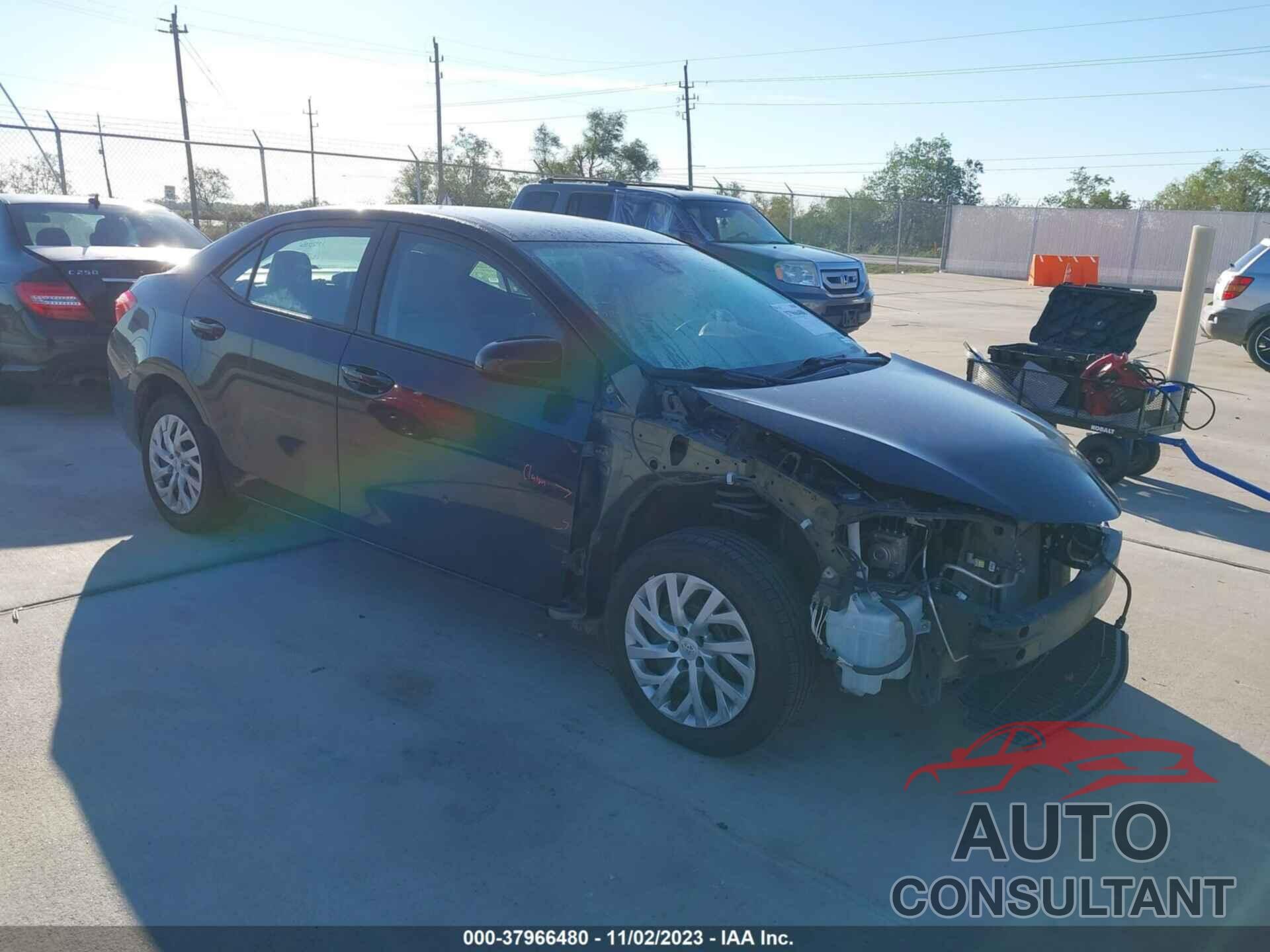 TOYOTA COROLLA 2018 - 5YFBURHE8JP747242