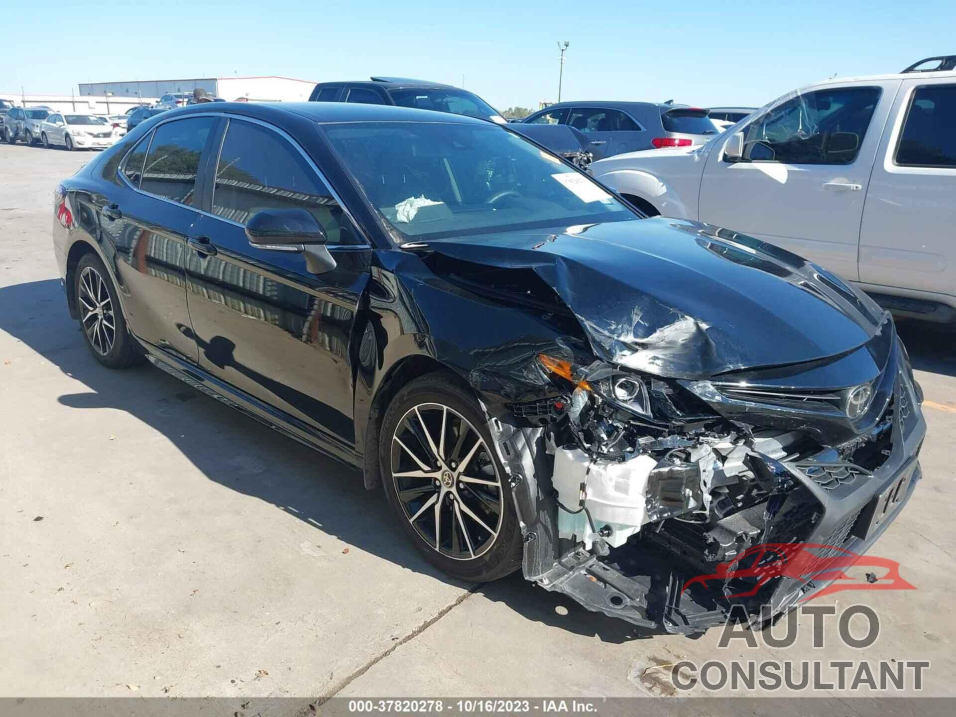 TOYOTA CAMRY 2023 - 4T1G11AK0PU828615