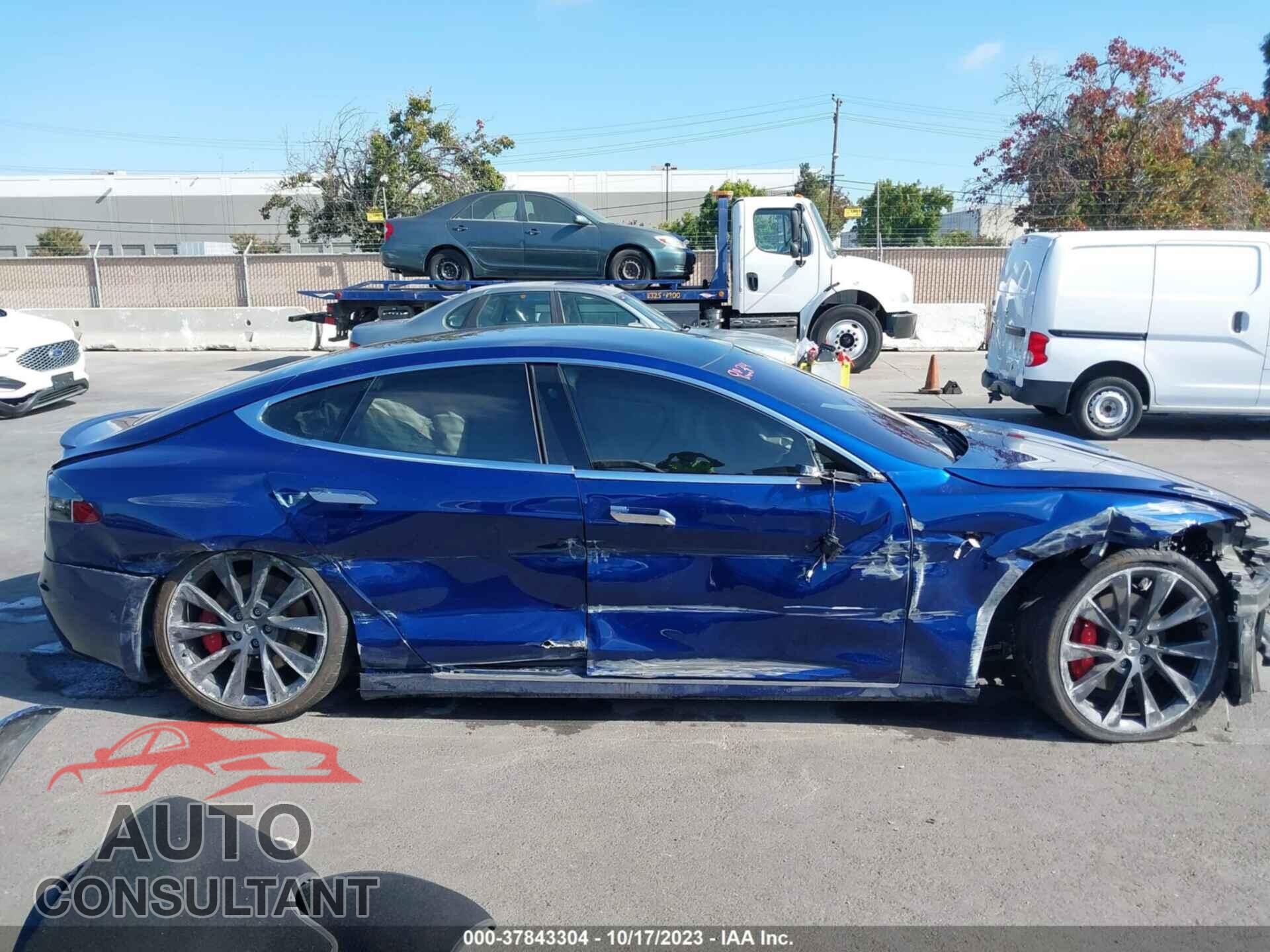 TESLA MODEL S 2020 - 5YJSA1E45LF381003