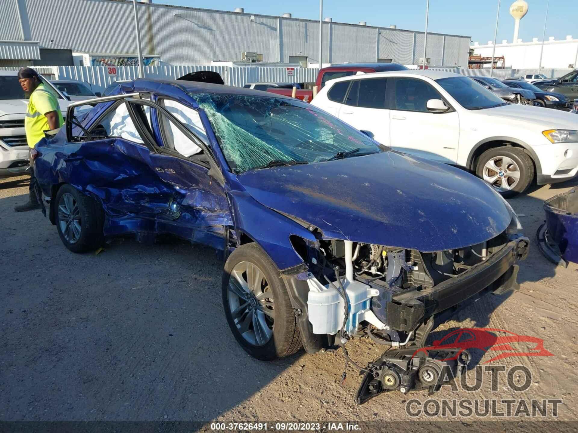 TOYOTA CAMRY 2016 - 4T1BF1FK3GU602122