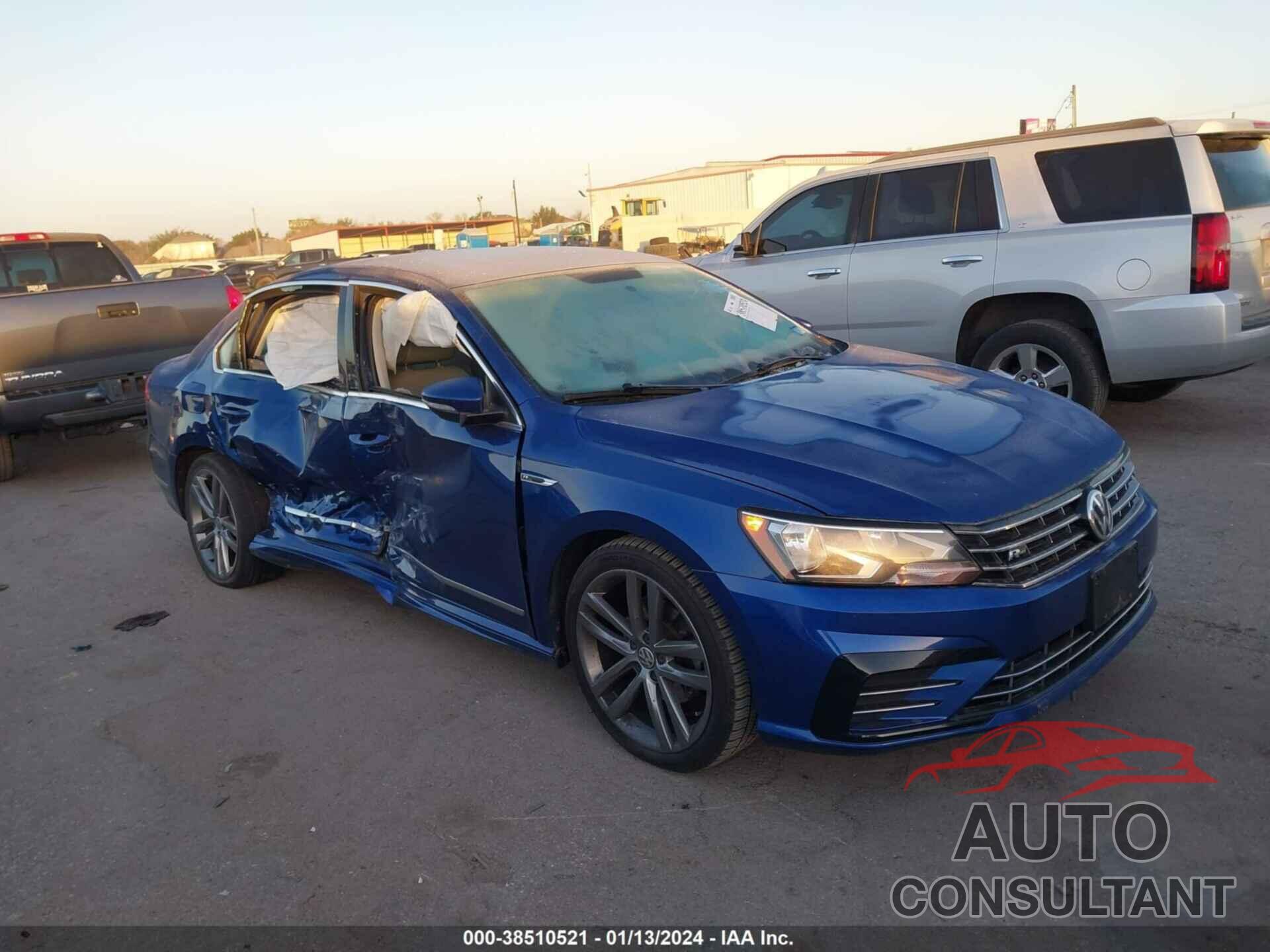 VOLKSWAGEN PASSAT 2017 - 1VWDT7A38HC080813