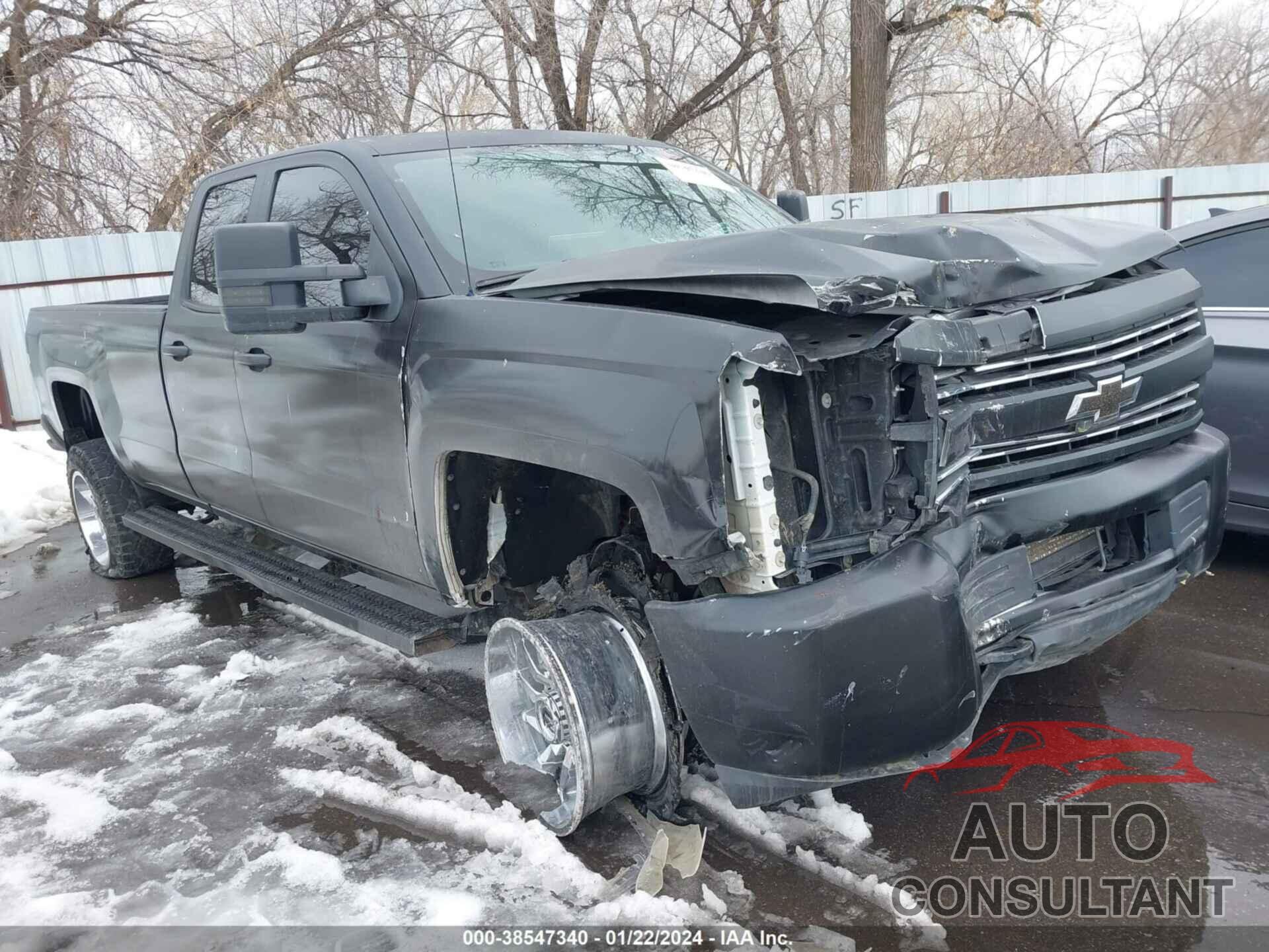 CHEVROLET SILVERADO 2500HD 2018 - 1GC2KUEG8JZ253807