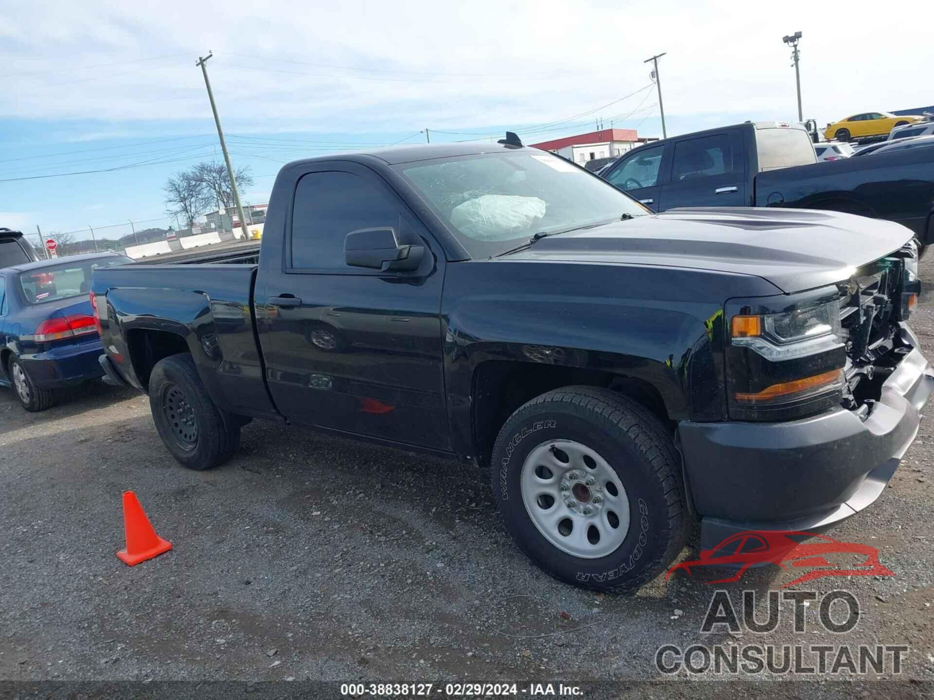 CHEVROLET SILVERADO 1500 2018 - 1GCNCNECXJZ134640