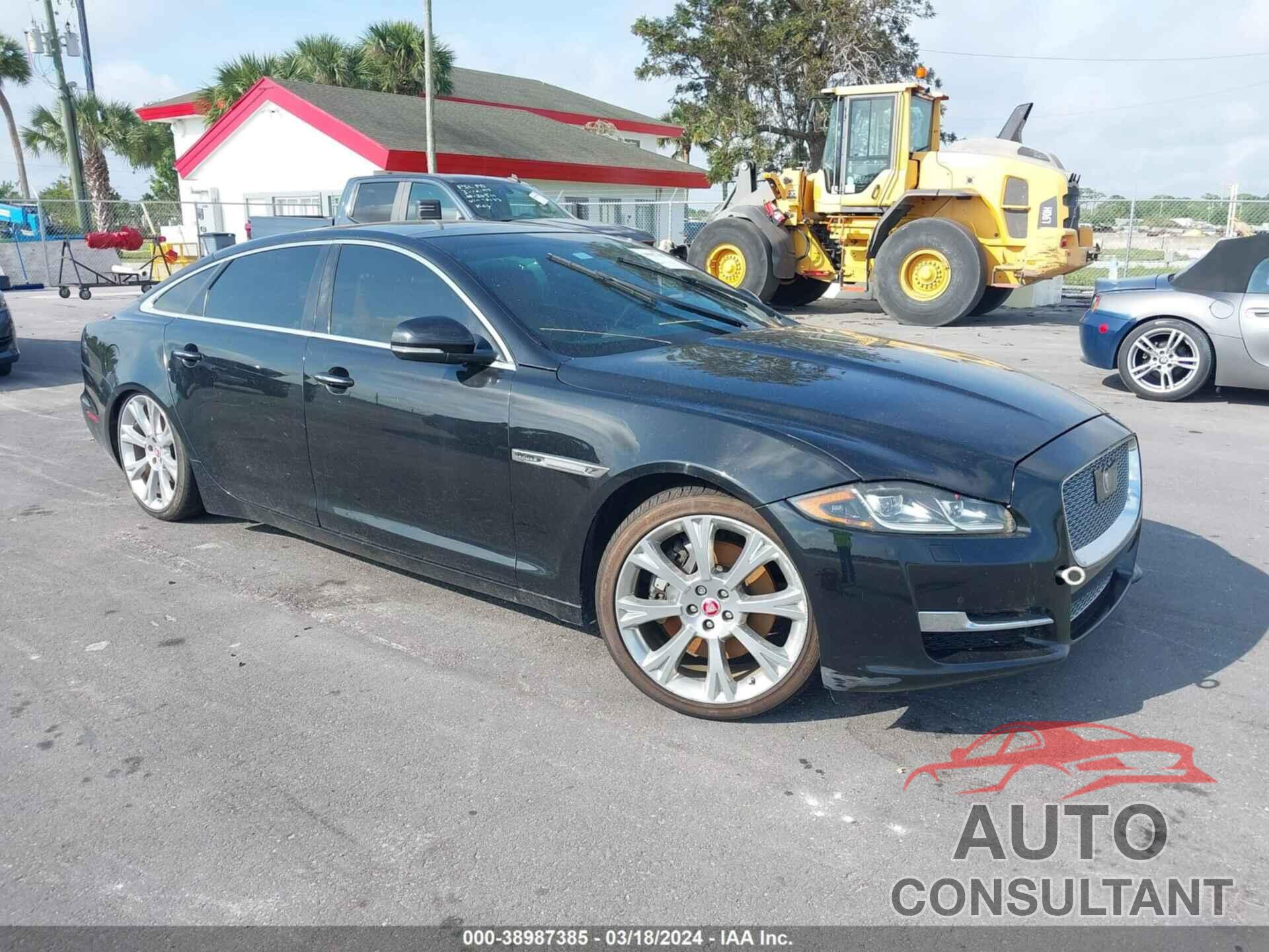 JAGUAR XJ 2016 - SAJWA2G7XG8W00835