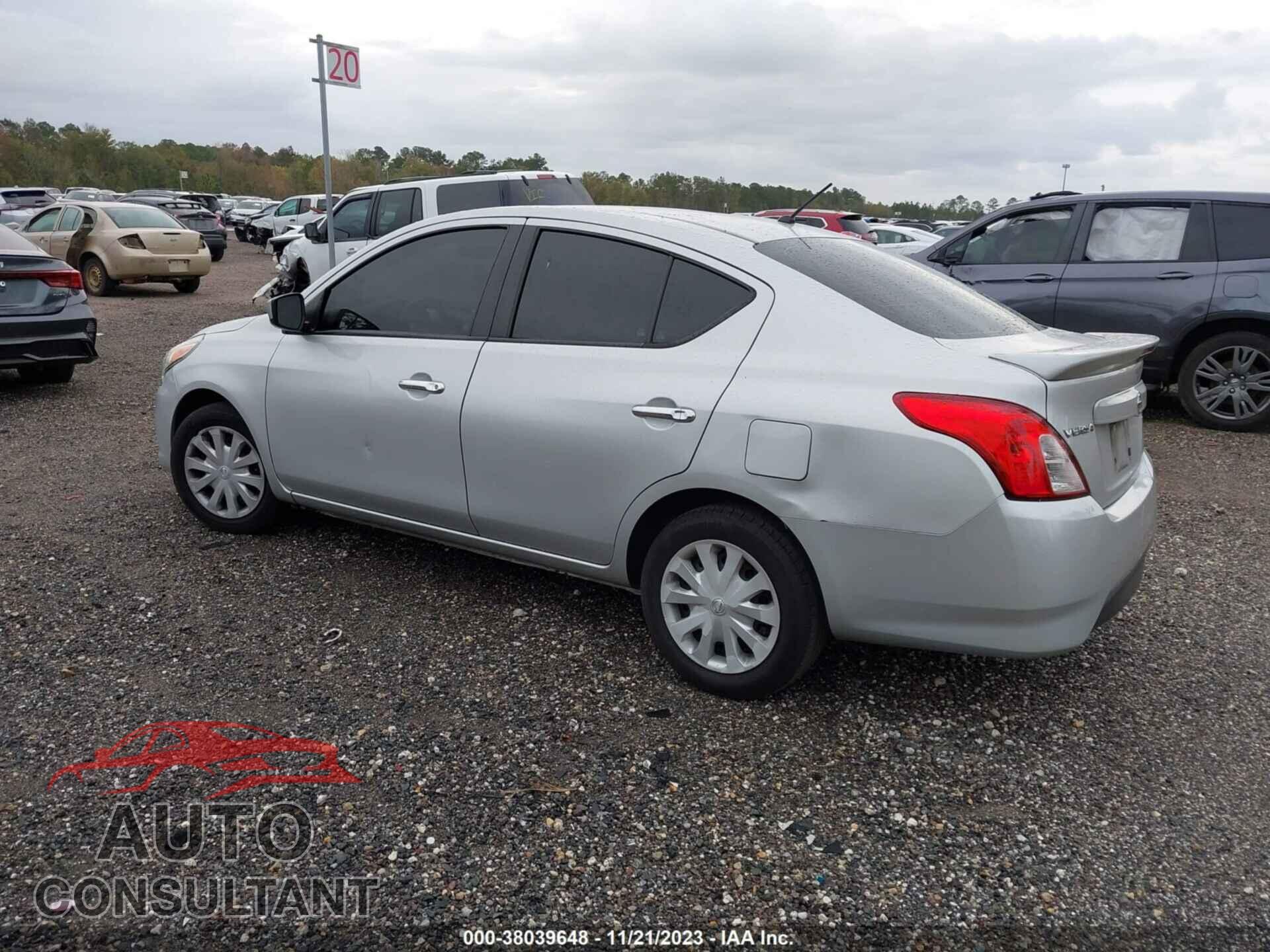 NISSAN VERSA 2019 - 3N1CN7AP3KL852581