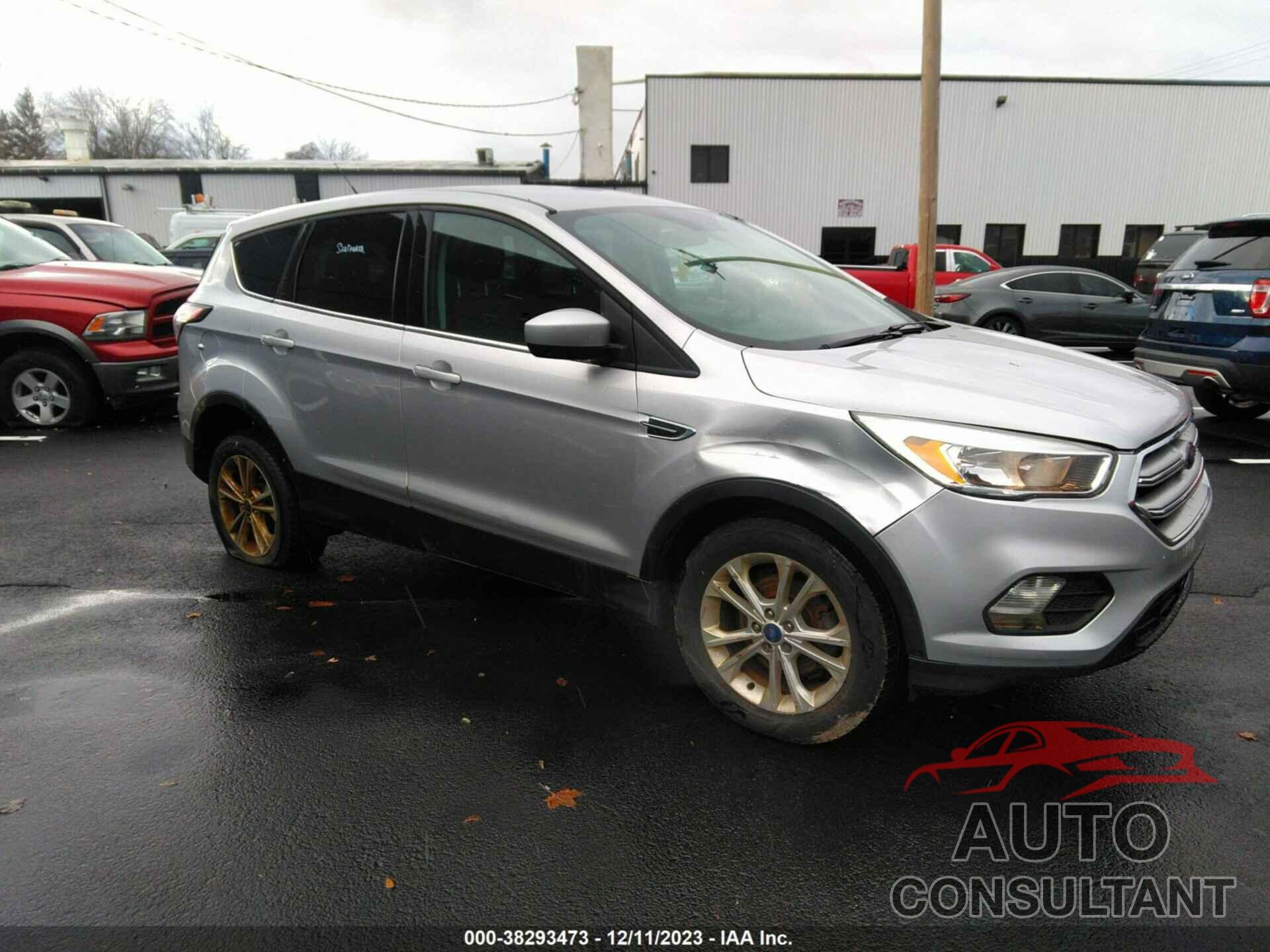 FORD ESCAPE 2017 - 1FMCU0GD0HUB62737