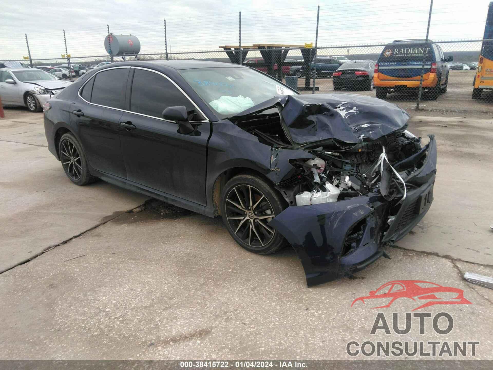 TOYOTA CAMRY 2022 - 4T1G11AK5NU042404
