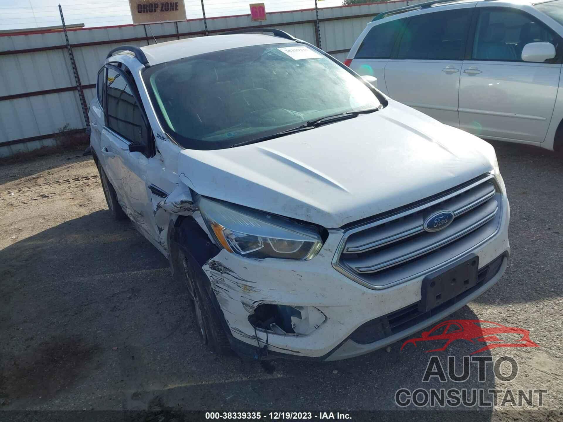 FORD ESCAPE 2017 - 1FMCU0G91HUC48747