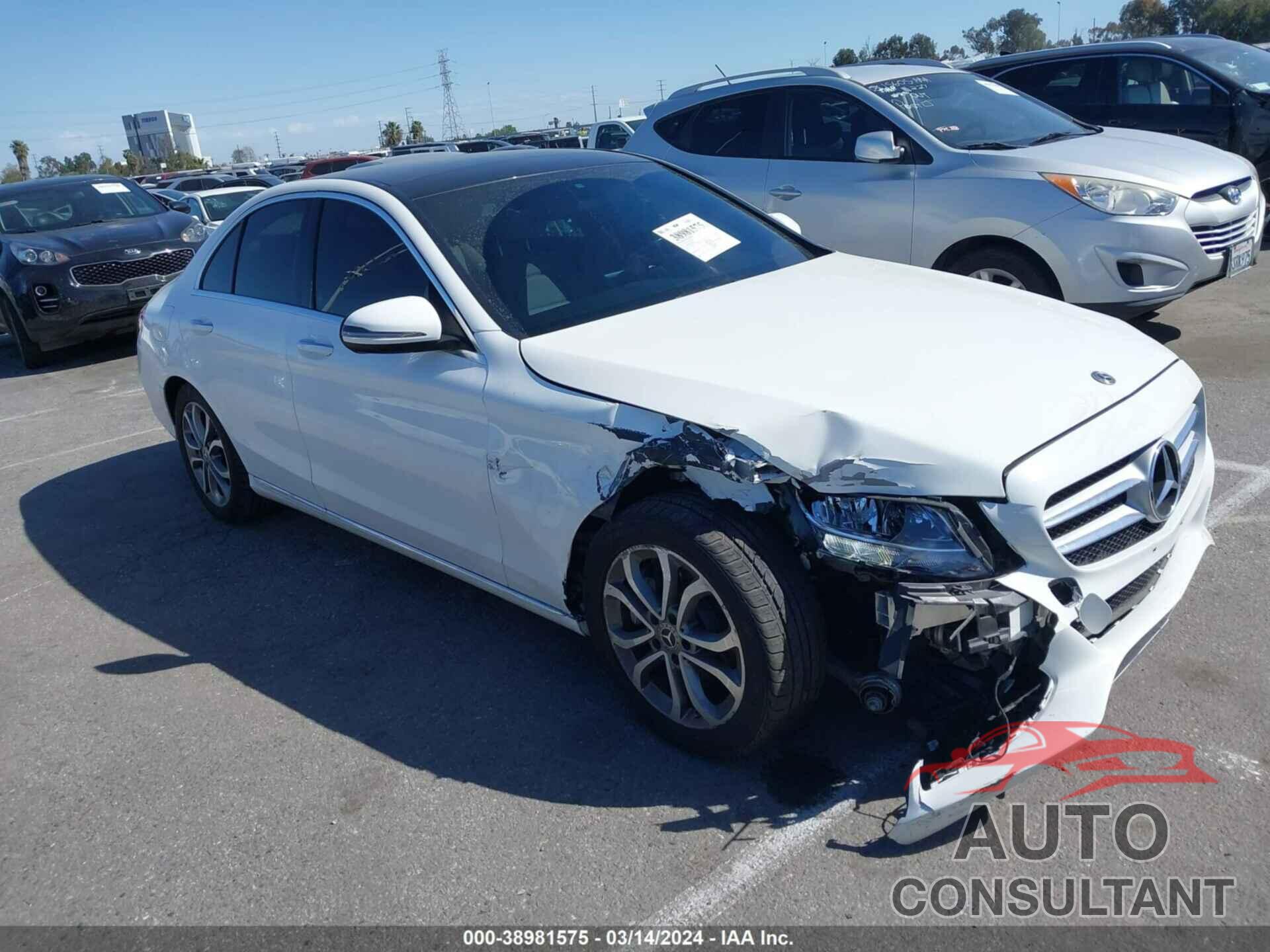 MERCEDES-BENZ C 300 2018 - 55SWF4JB6JU263336