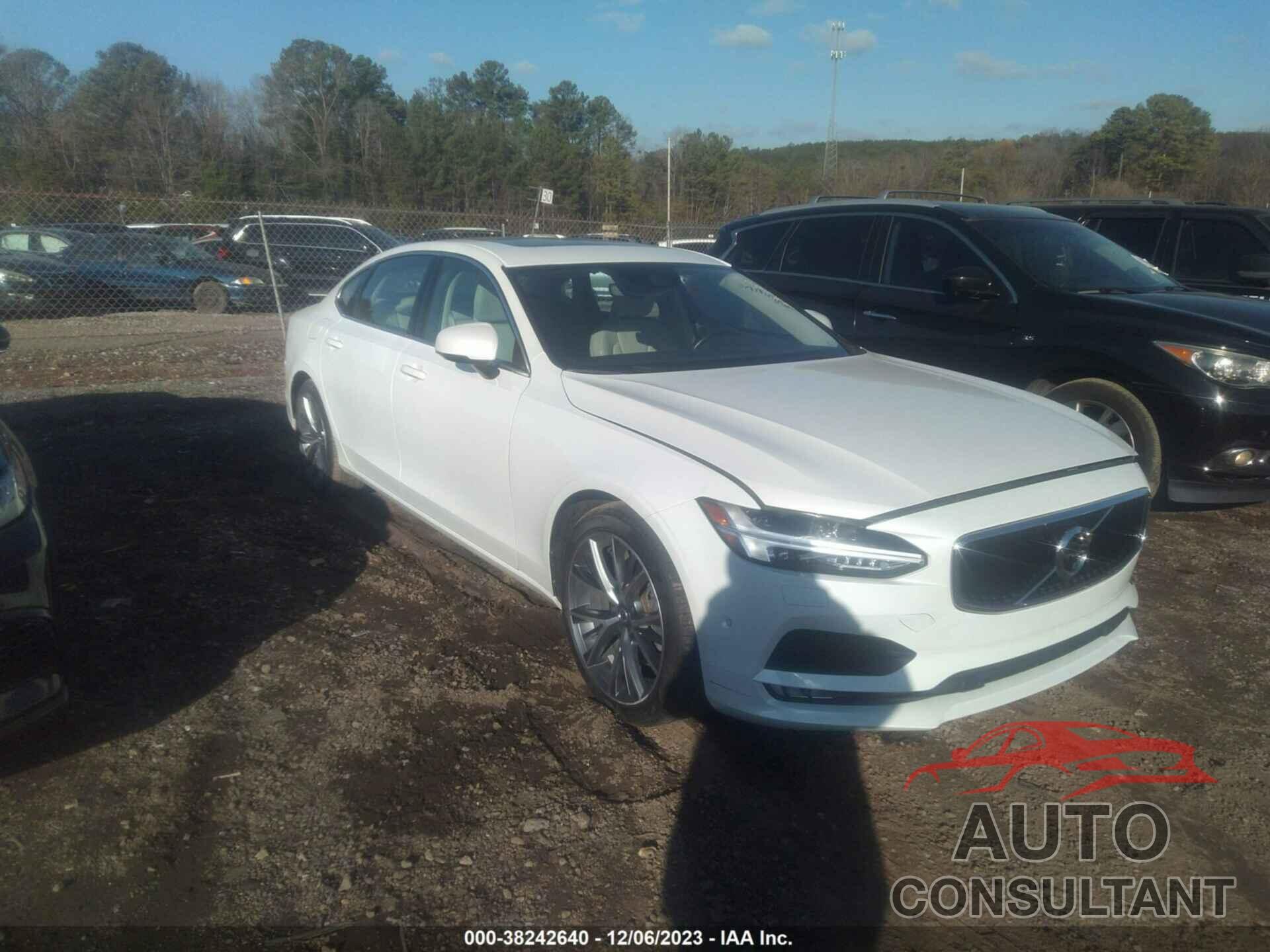 VOLVO S90 2018 - LVY982AK0JP022559