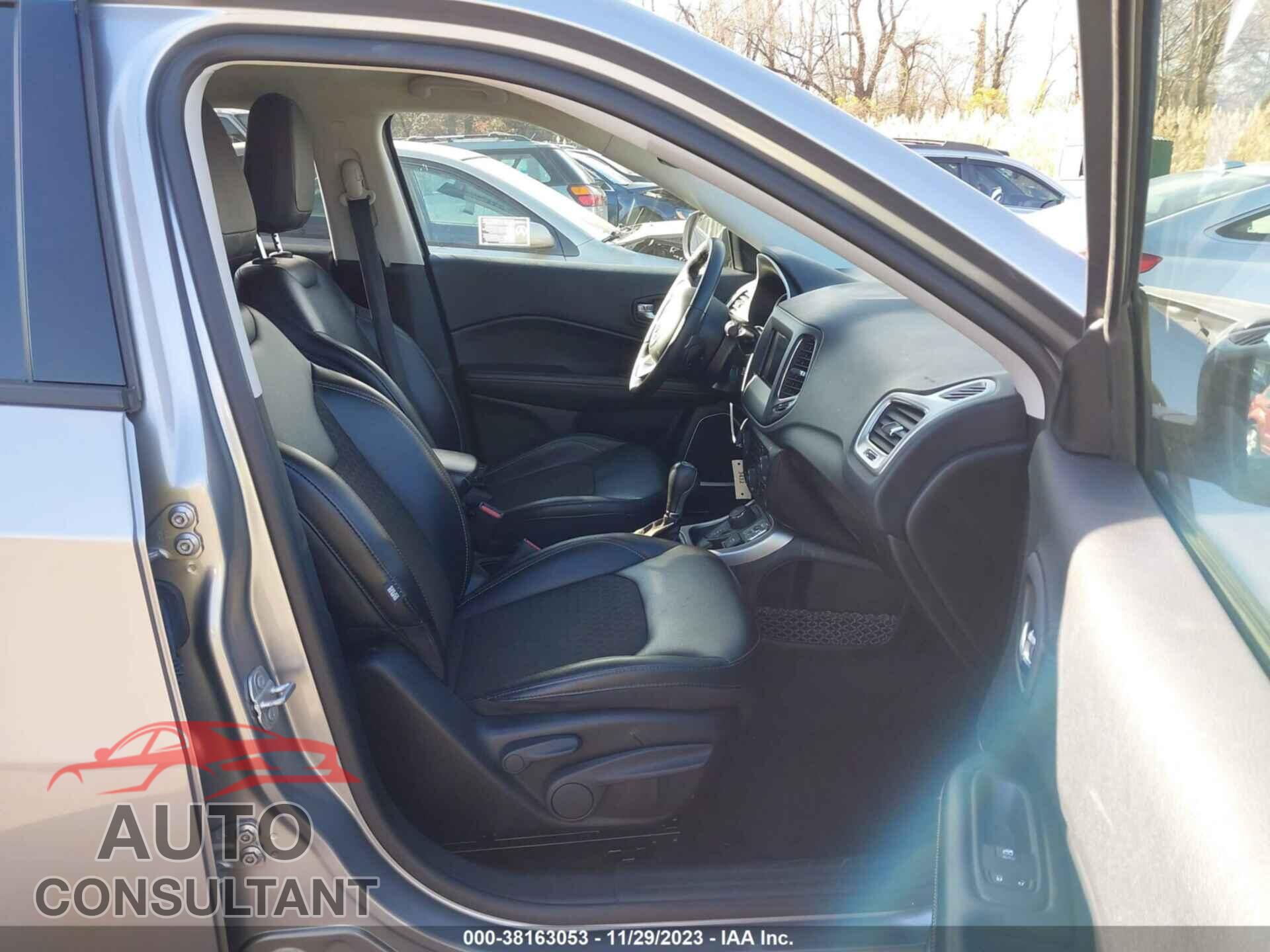 JEEP COMPASS 2020 - 3C4NJDBB9LT252524