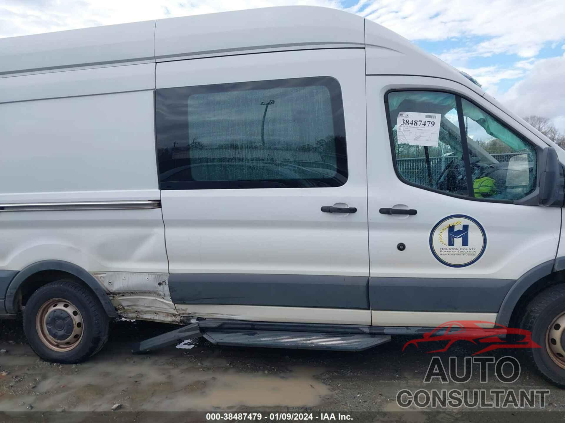 FORD TRANSIT-250 2017 - 1FTYR3XM5HKA53988