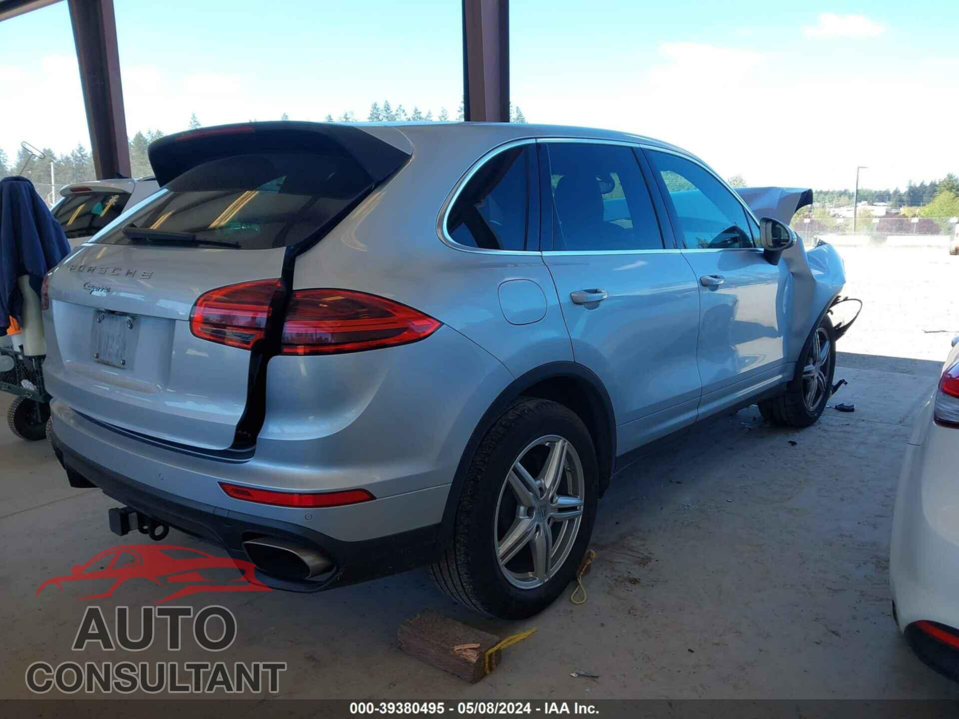PORSCHE CAYENNE 2016 - WP1AA2A29GLA04228